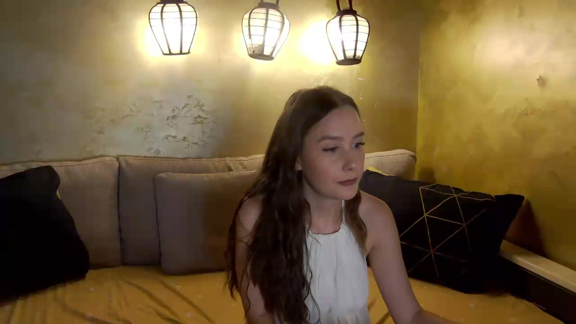 Gallery image thumbnail from Radiance's myfreecams stream on, 06/18/2026, 18:02 image 3 of 20