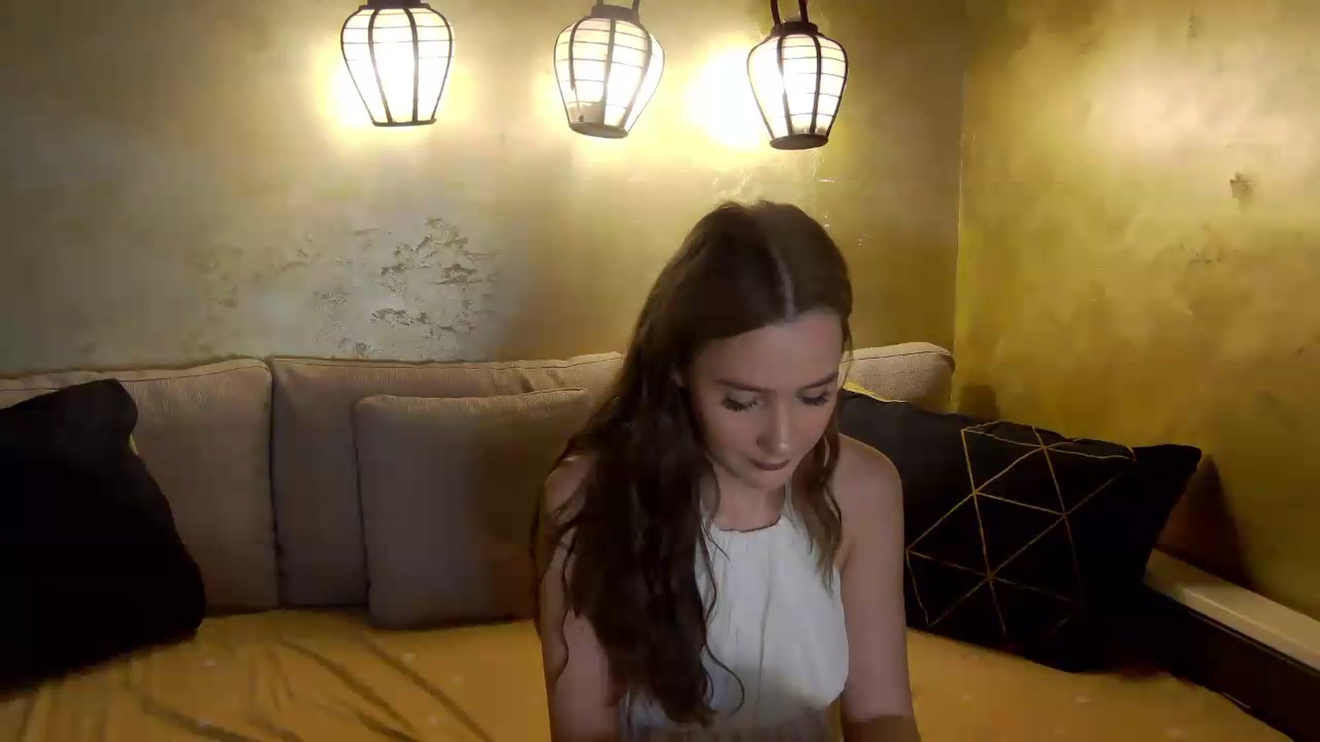 Gallery image thumbnail from Radiance's myfreecams stream on, 06/18/2026, 18:02 image 2 of 20