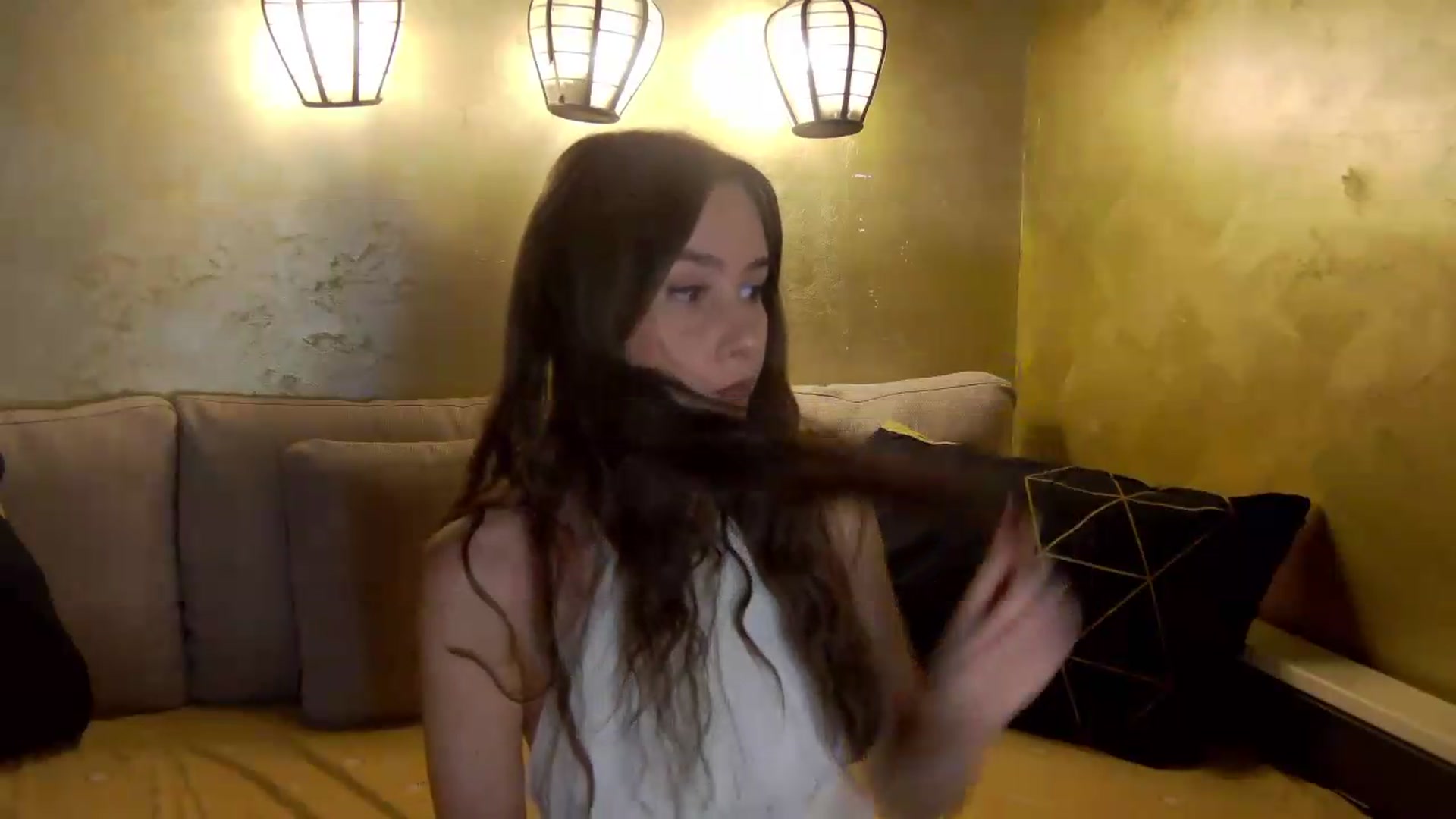 Gallery image thumbnail from Radiance's myfreecams stream on, 06/18/2026, 18:02 image 6 of 20