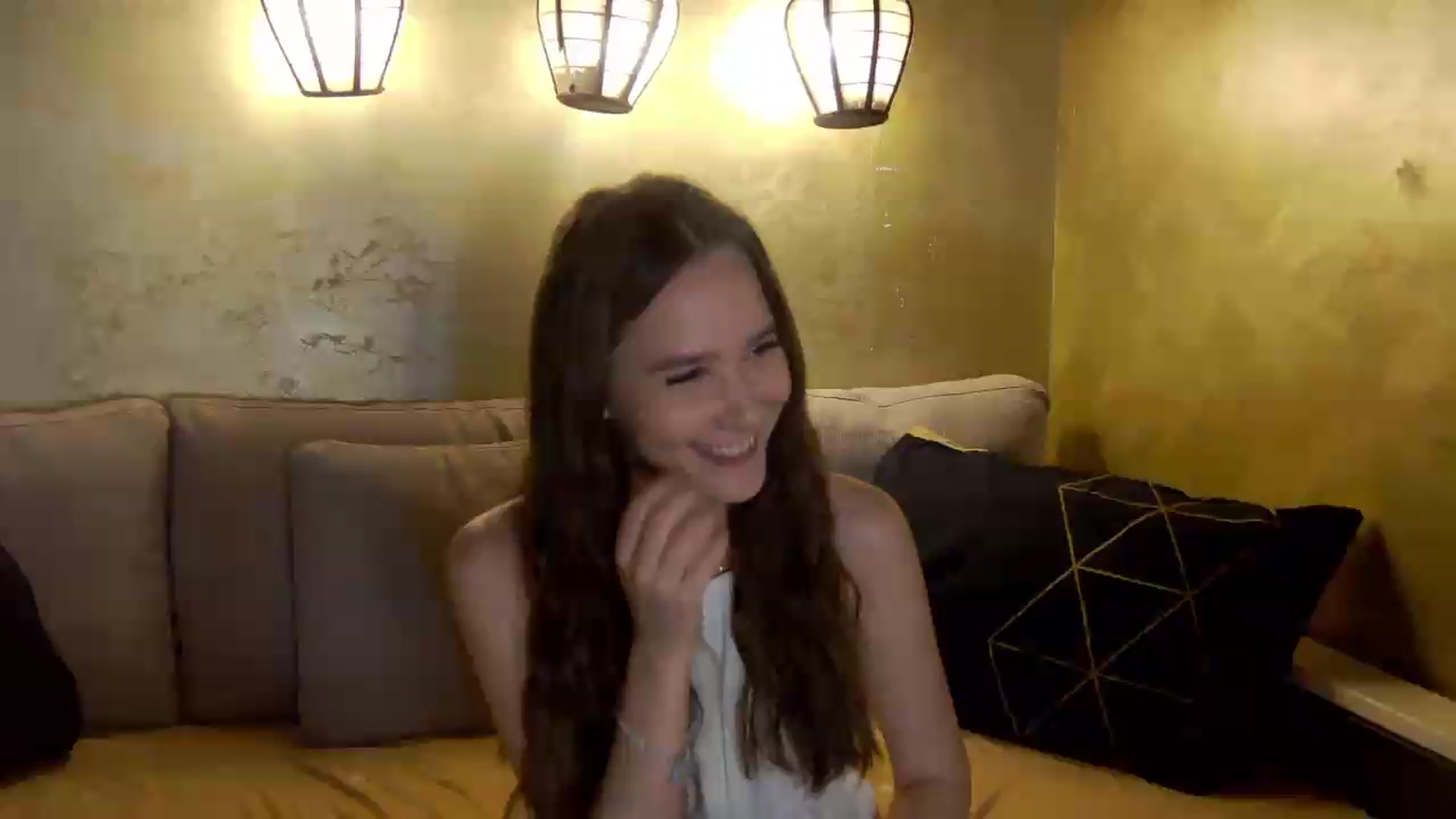 Gallery image thumbnail from Radiance's myfreecams stream on, 06/18/2026, 19:08 image 1 of 20