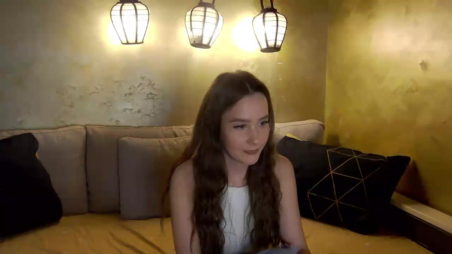 Gallery image thumbnail from Radiance's myfreecams stream on, 06/18/2026, 19:08 image 11 of 20