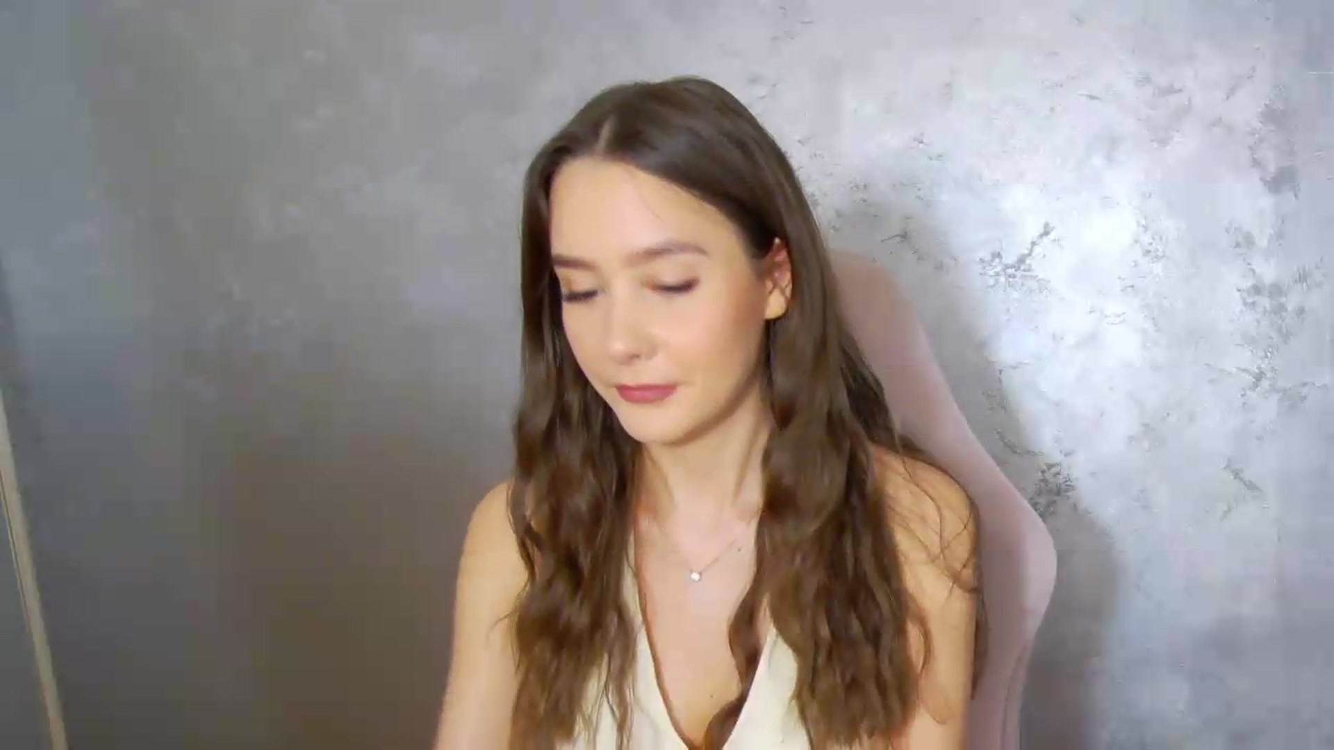 Gallery image thumbnail from Radiance's myfreecams stream on, 06/19/2026, 15:06 image 7 of 20