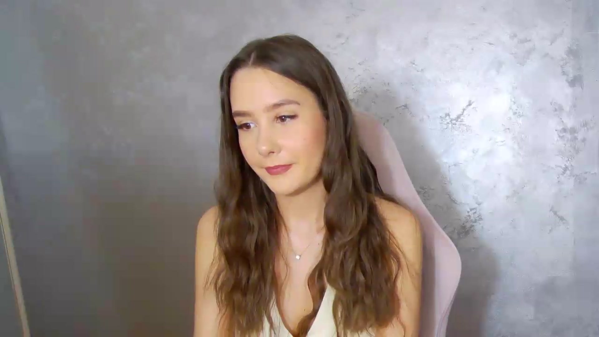 Gallery image thumbnail from Radiance's myfreecams stream on, 06/19/2026, 15:06 image 10 of 20