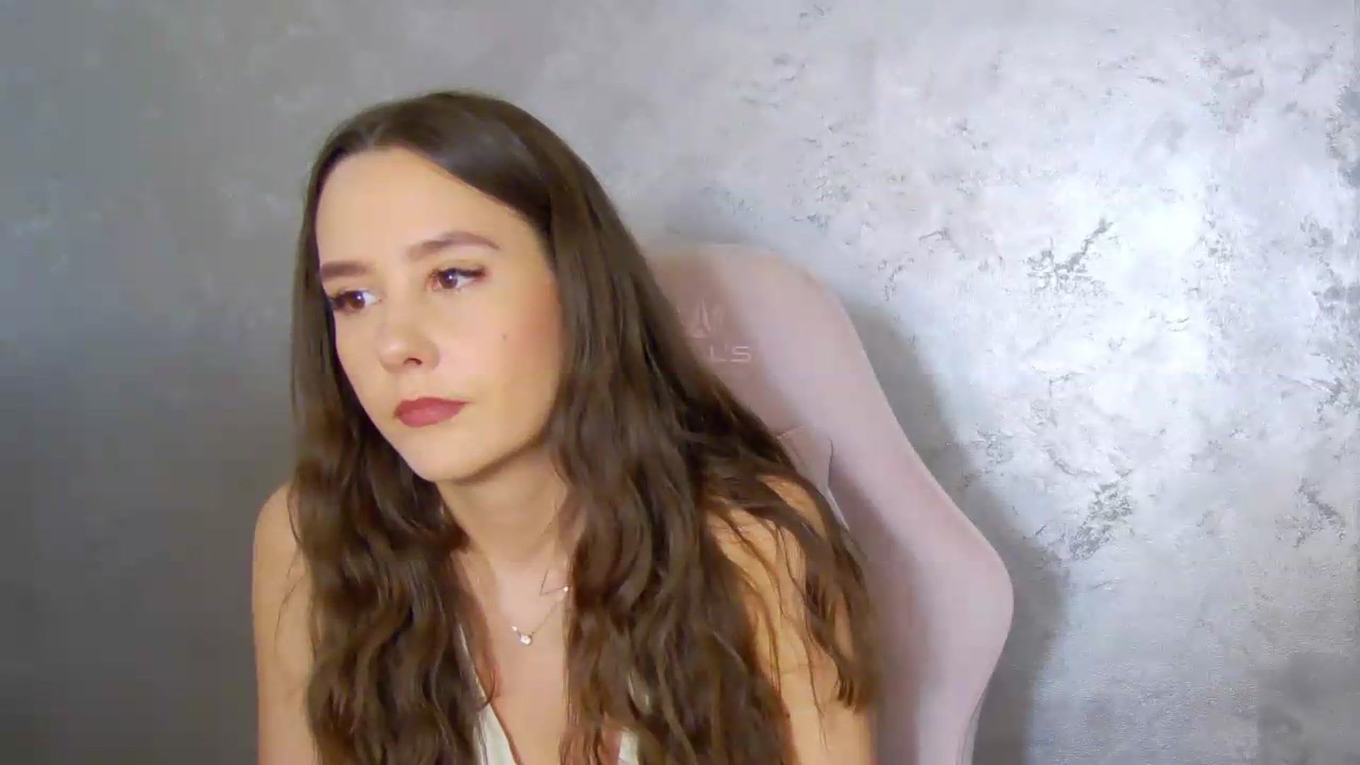 Gallery image thumbnail from Radiance's myfreecams stream on, 06/19/2026, 18:52 image 3 of 20