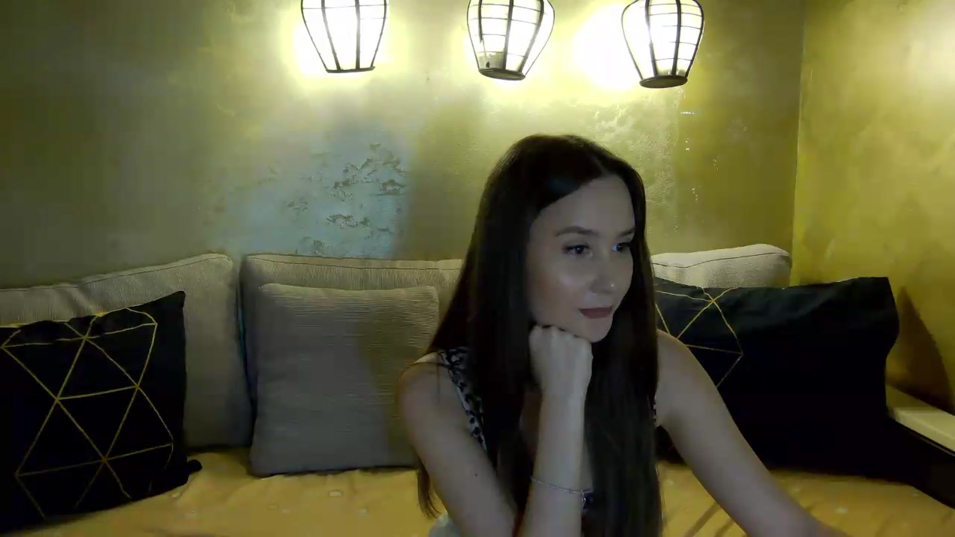 Gallery image thumbnail from Radiance's myfreecams stream on, 06/22/2026, 17:34 image 3 of 20