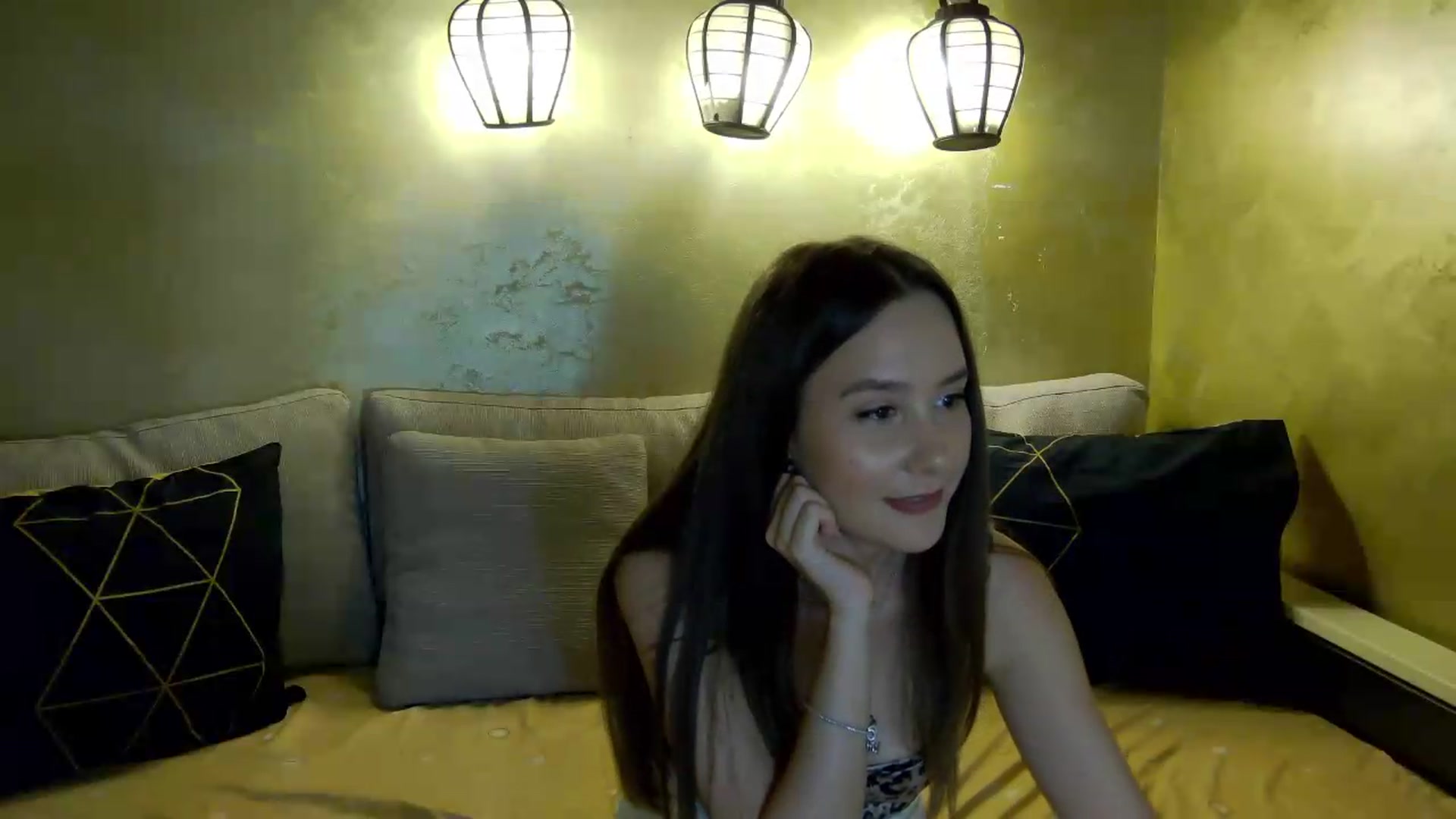 Gallery image thumbnail from Radiance's myfreecams stream on, 06/22/2026, 17:34 image 16 of 20