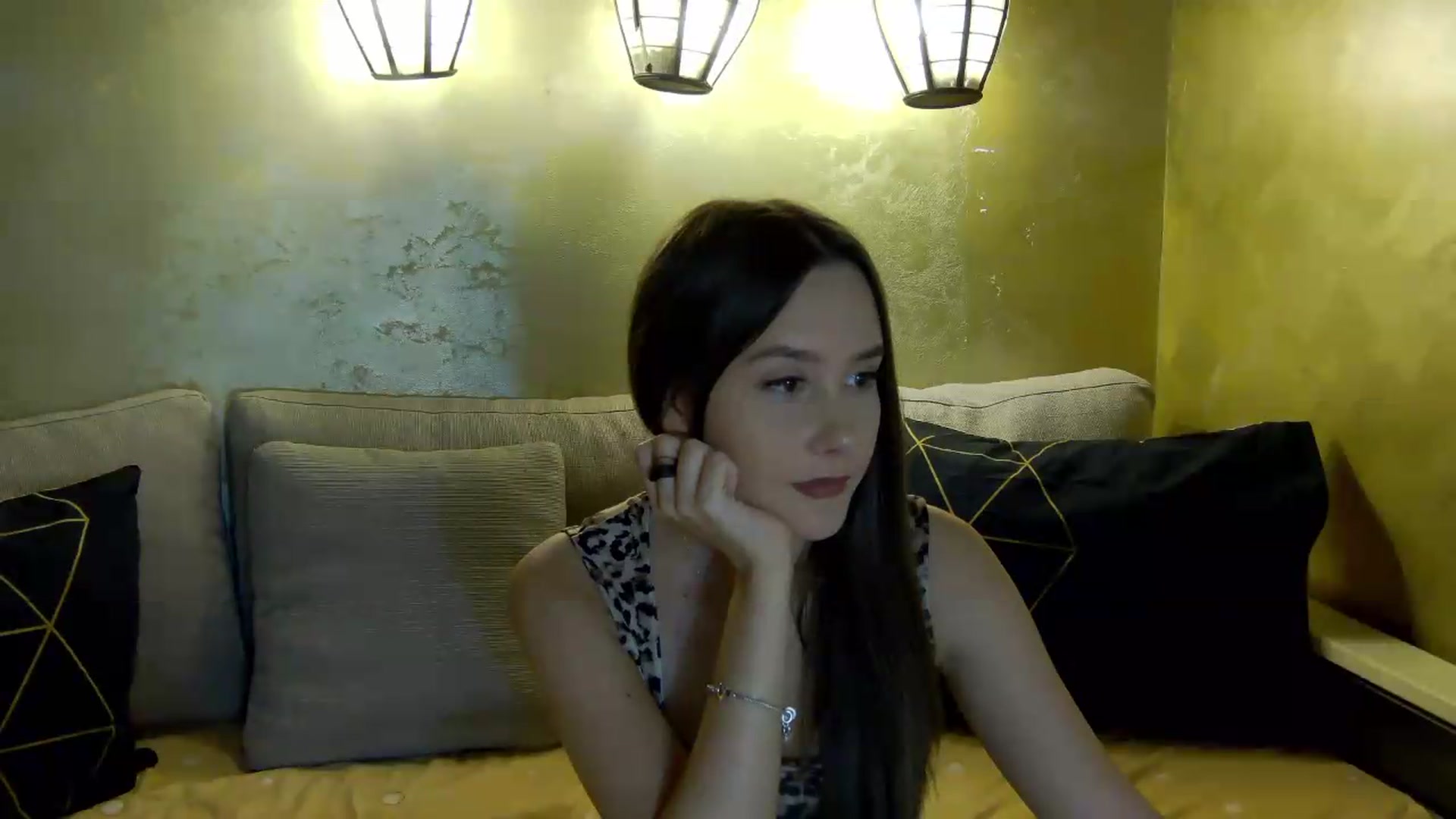 Gallery image thumbnail from Radiance's myfreecams stream on, 06/22/2026, 18:53 image 4 of 20