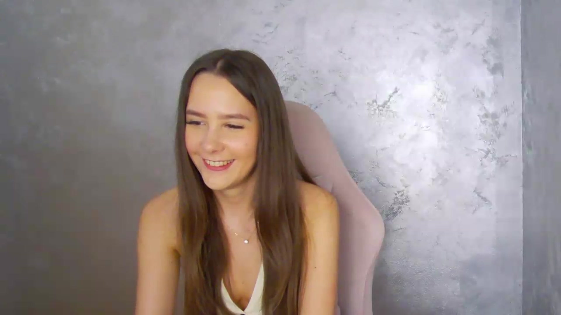 Gallery image thumbnail from Radiance's myfreecams stream on, 06/24/2026, 14:51 image 4 of 20