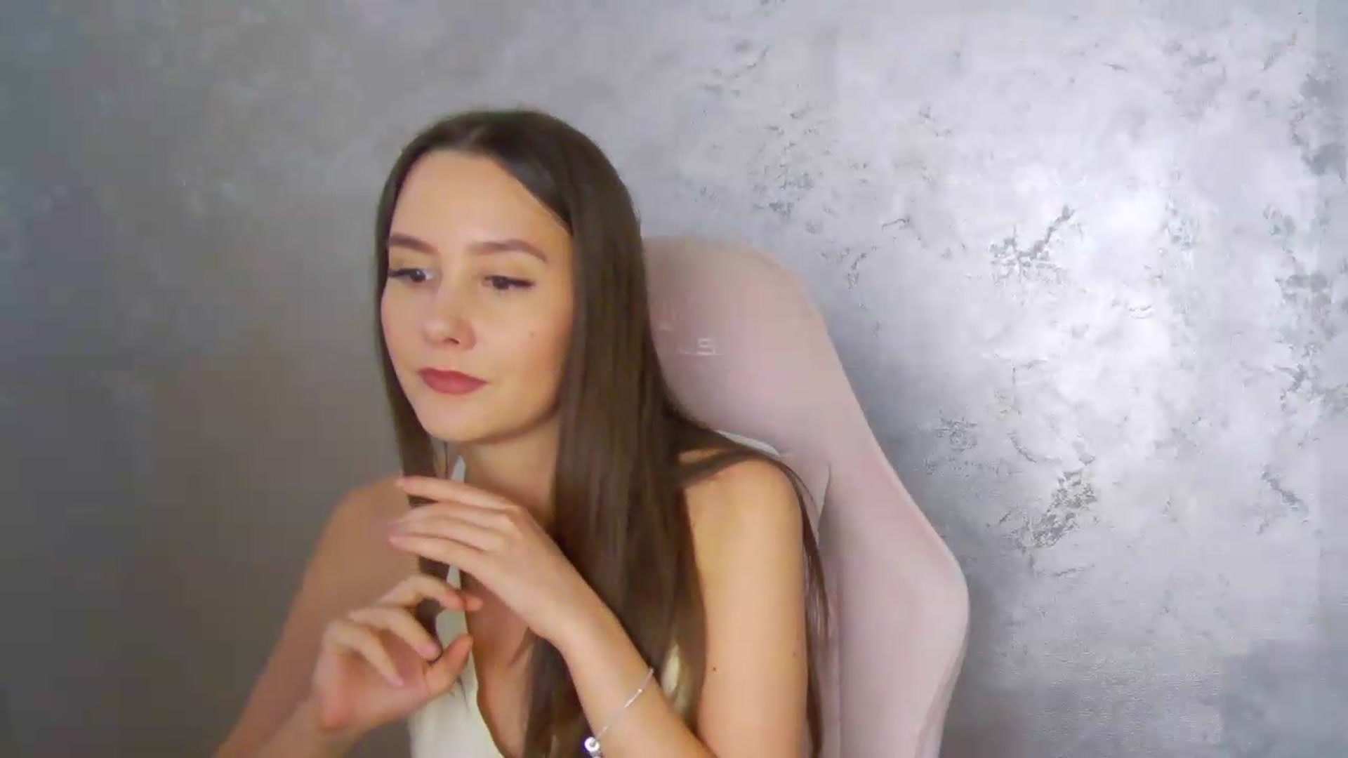 Gallery image thumbnail from Radiance's myfreecams stream on, 06/24/2026, 17:46 image 18 of 20