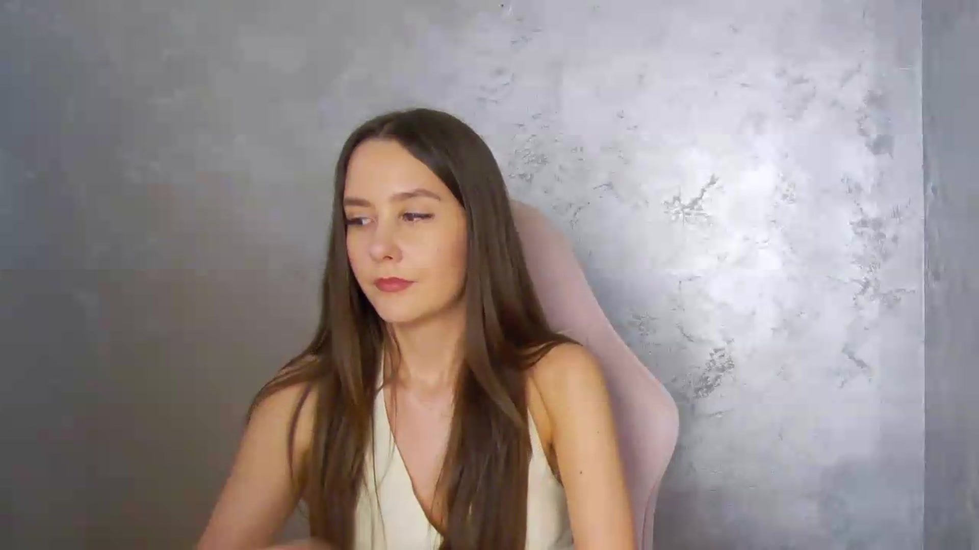 Gallery image thumbnail from Radiance's myfreecams stream on, 06/24/2026, 19:18 image 17 of 20
