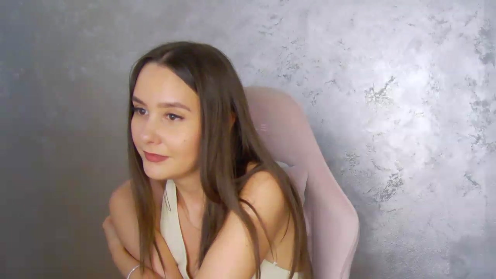 Gallery image thumbnail from Radiance's myfreecams stream on, 06/24/2026, 19:18 image 2 of 20