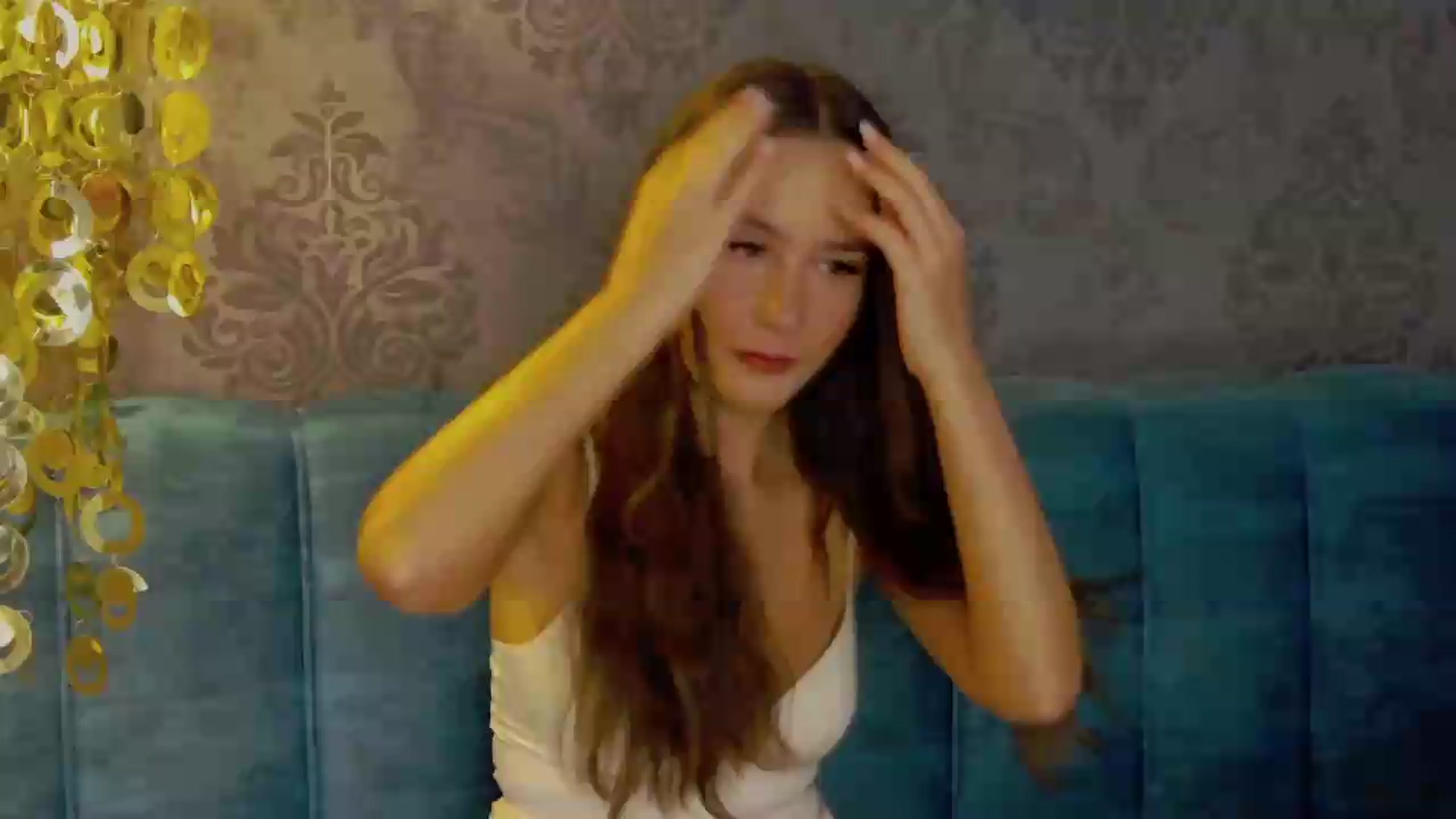 Gallery image thumbnail from Radiance's myfreecams stream on, 08/19/2026, 13:32 image 3 of 20