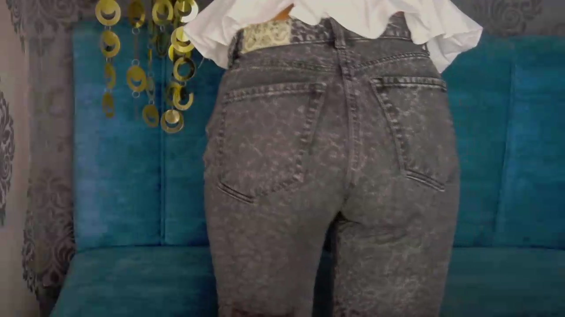 Gallery image thumbnail from Radiance's myfreecams stream on, 08/28/2026, 13:50 image 3 of 20