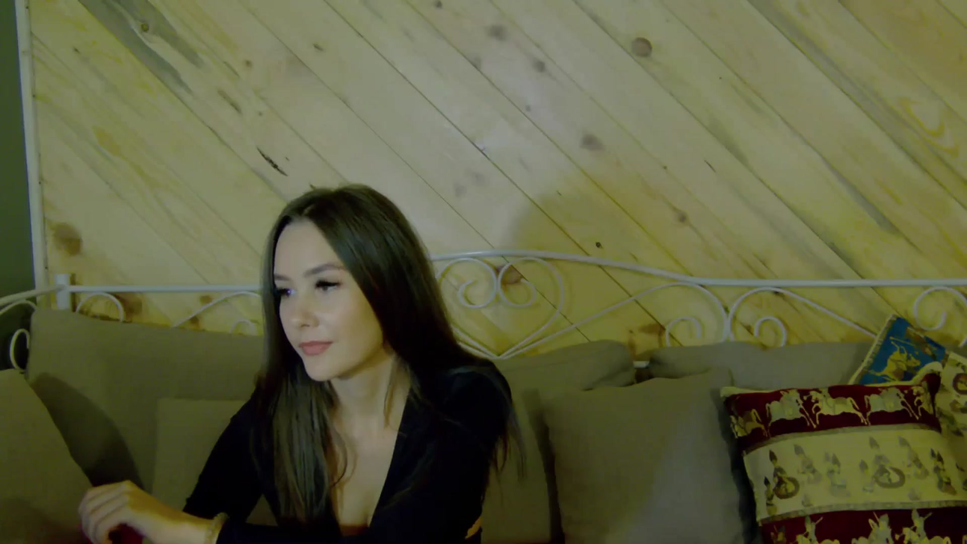 Gallery image thumbnail from RadianceBDay's myfreecams stream on, 10/03/2023, 16:02 image 17 of 20