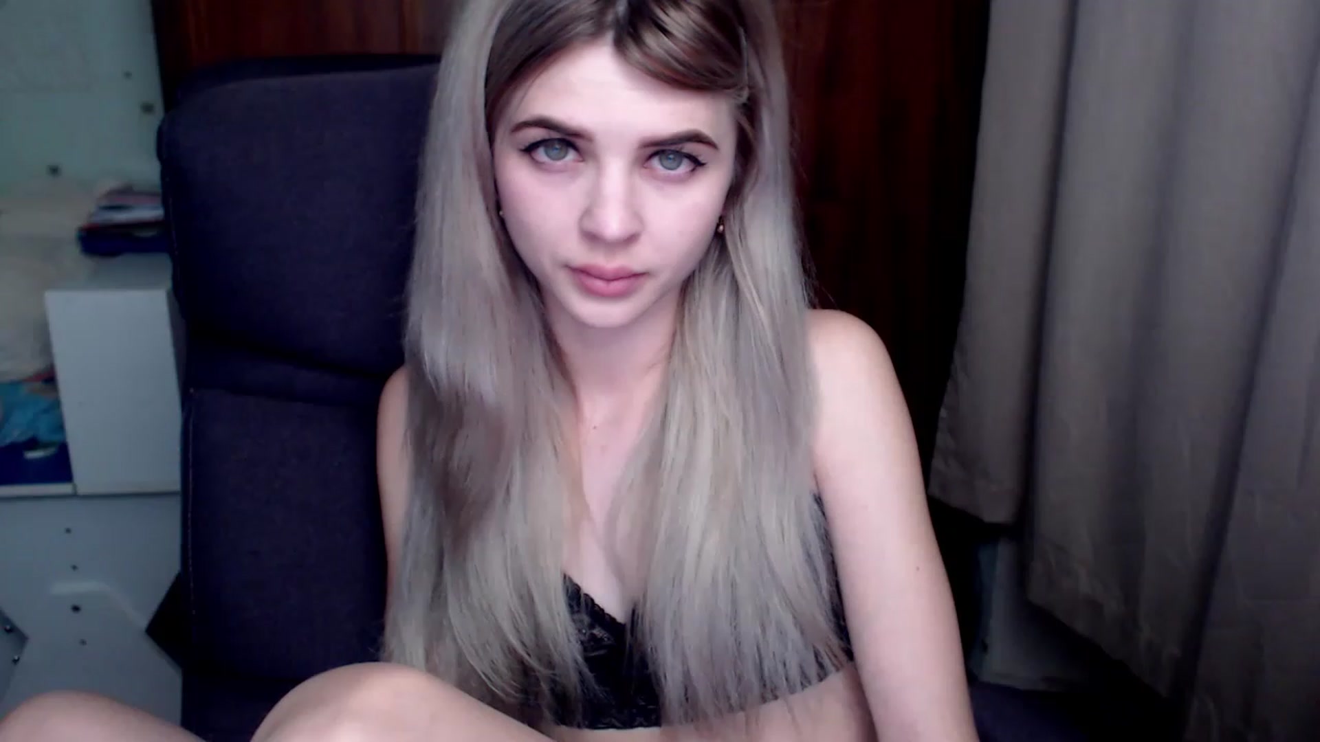 Gallery image thumbnail from Radiance_sun's myfreecams stream on, 12/11/2022, 19:42 image 1 of 20