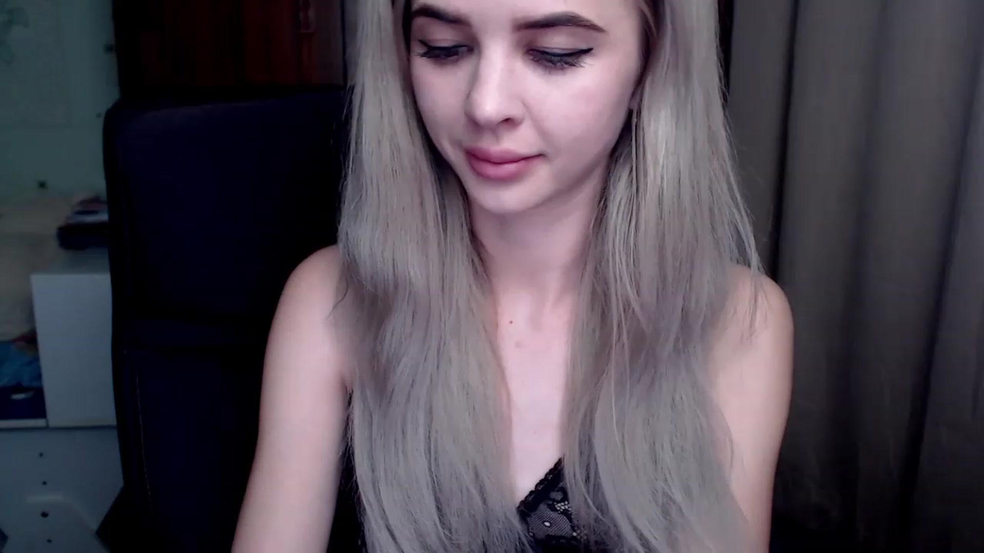 Gallery image thumbnail from Radiance_sun's myfreecams stream on, 12/11/2022, 19:42 image 14 of 20