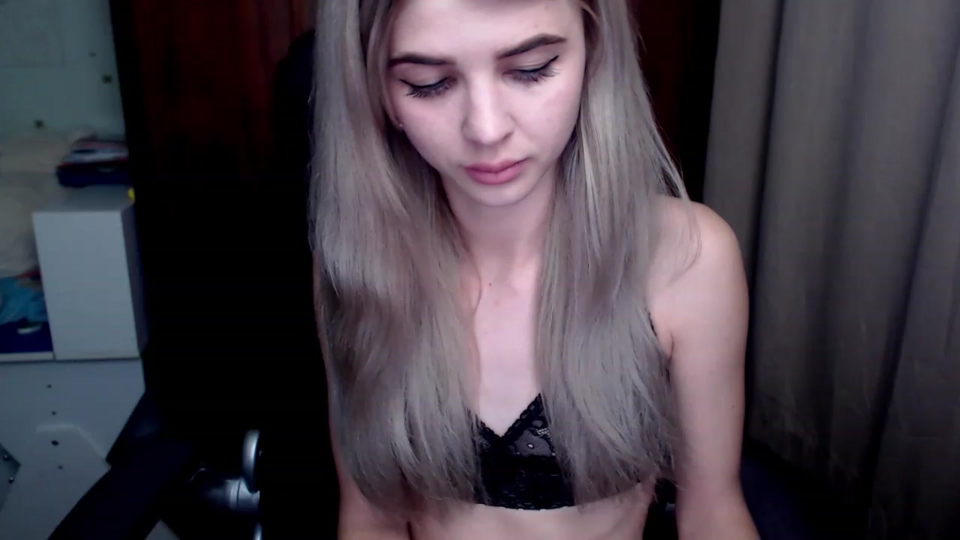 Gallery image thumbnail from Radiance_sun's myfreecams stream on, 12/11/2022, 19:42 image 10 of 20