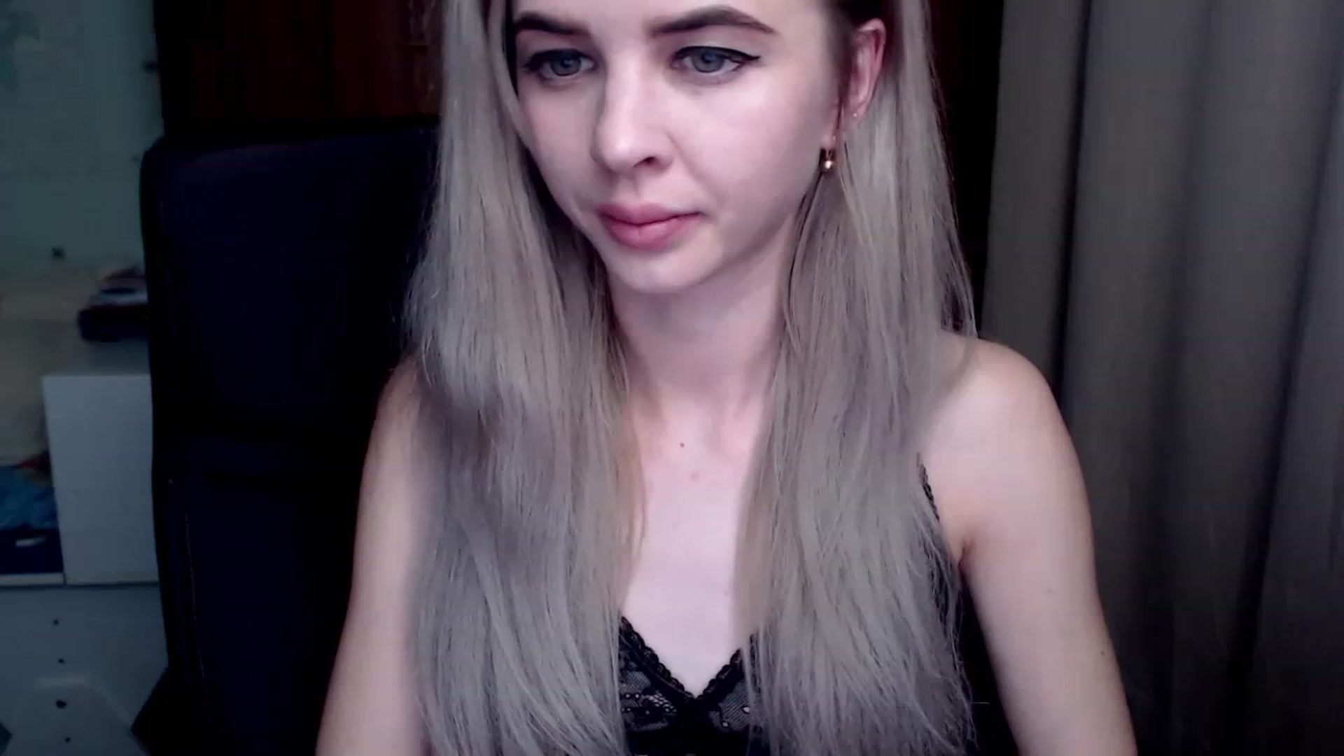 Gallery image thumbnail from Radiance_sun's myfreecams stream on, 12/11/2022, 19:42 image 18 of 20