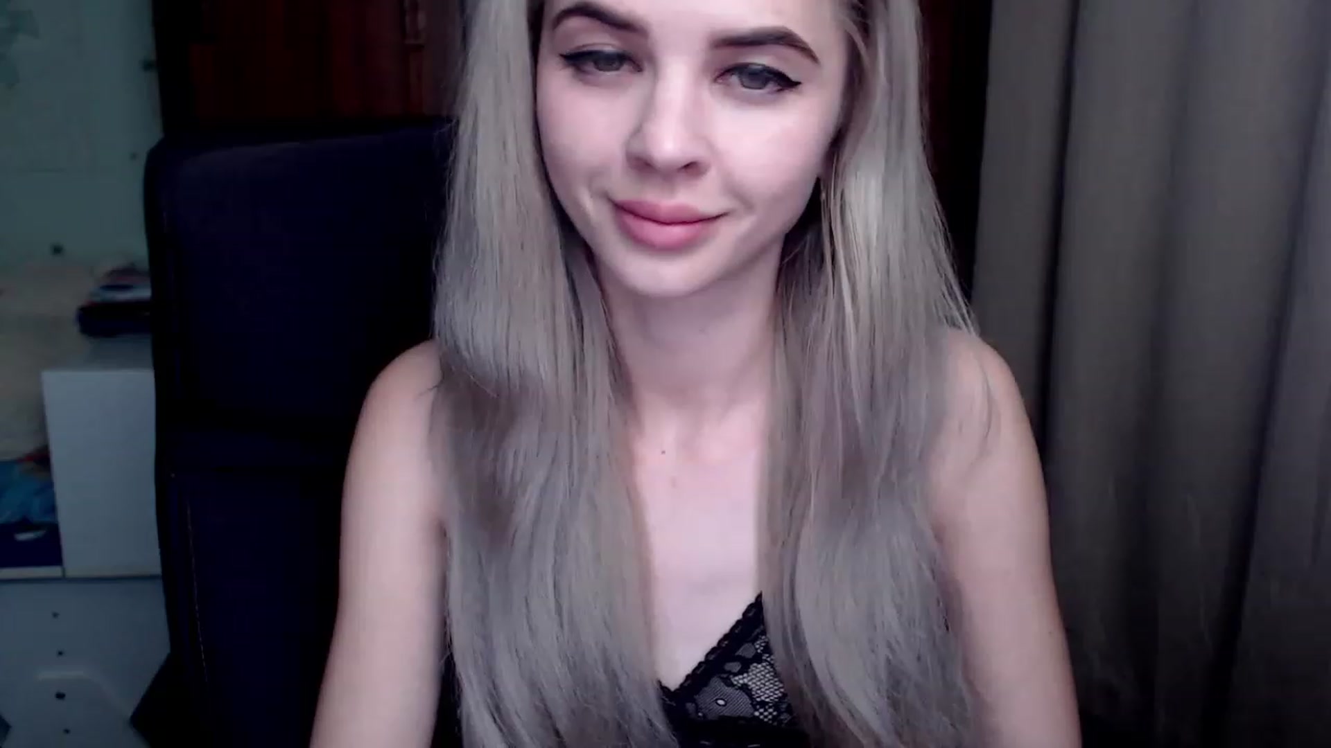 Gallery image thumbnail from Radiance_sun's myfreecams stream on, 12/11/2022, 19:42 image 12 of 20
