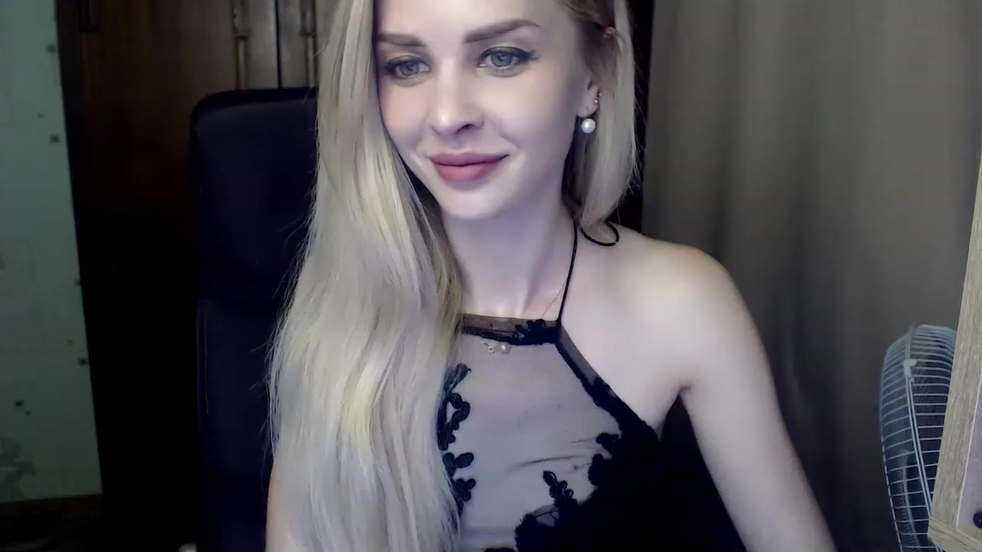 Gallery image thumbnail from Radiance_sun's myfreecams stream on, 07/13/2023, 18:30 image 6 of 20