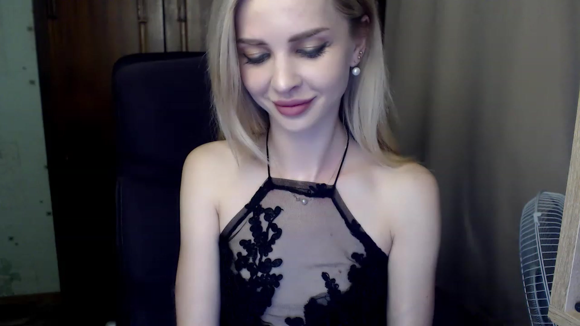 Gallery image thumbnail from Radiance_sun's myfreecams stream on, 07/13/2023, 18:30 image 8 of 20