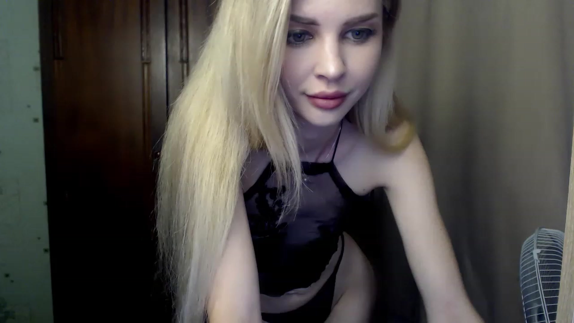 Gallery image thumbnail from Radiance_sun's myfreecams stream on, 07/13/2023, 18:30 image 10 of 20