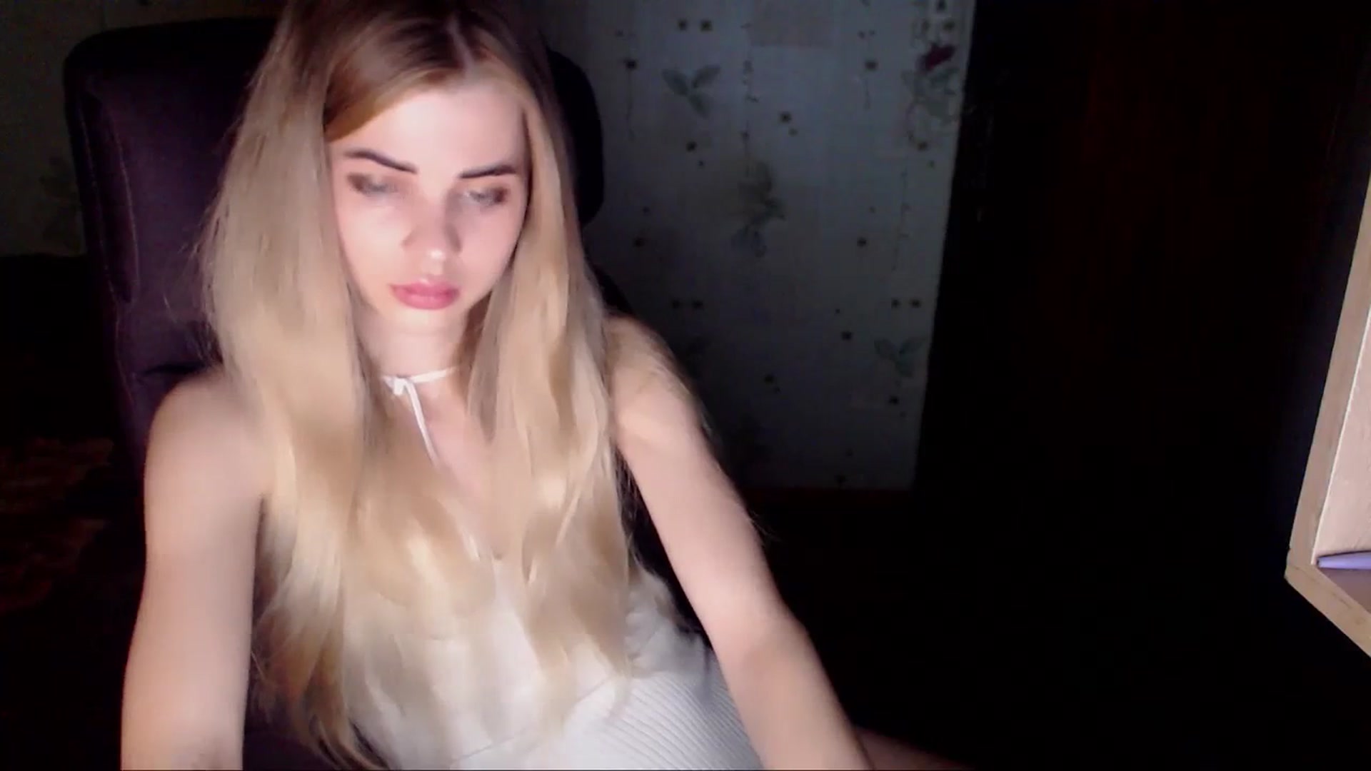 Gallery image thumbnail from Radiance_sun's myfreecams stream on, 03/23/2024, 20:10 image 3 of 20