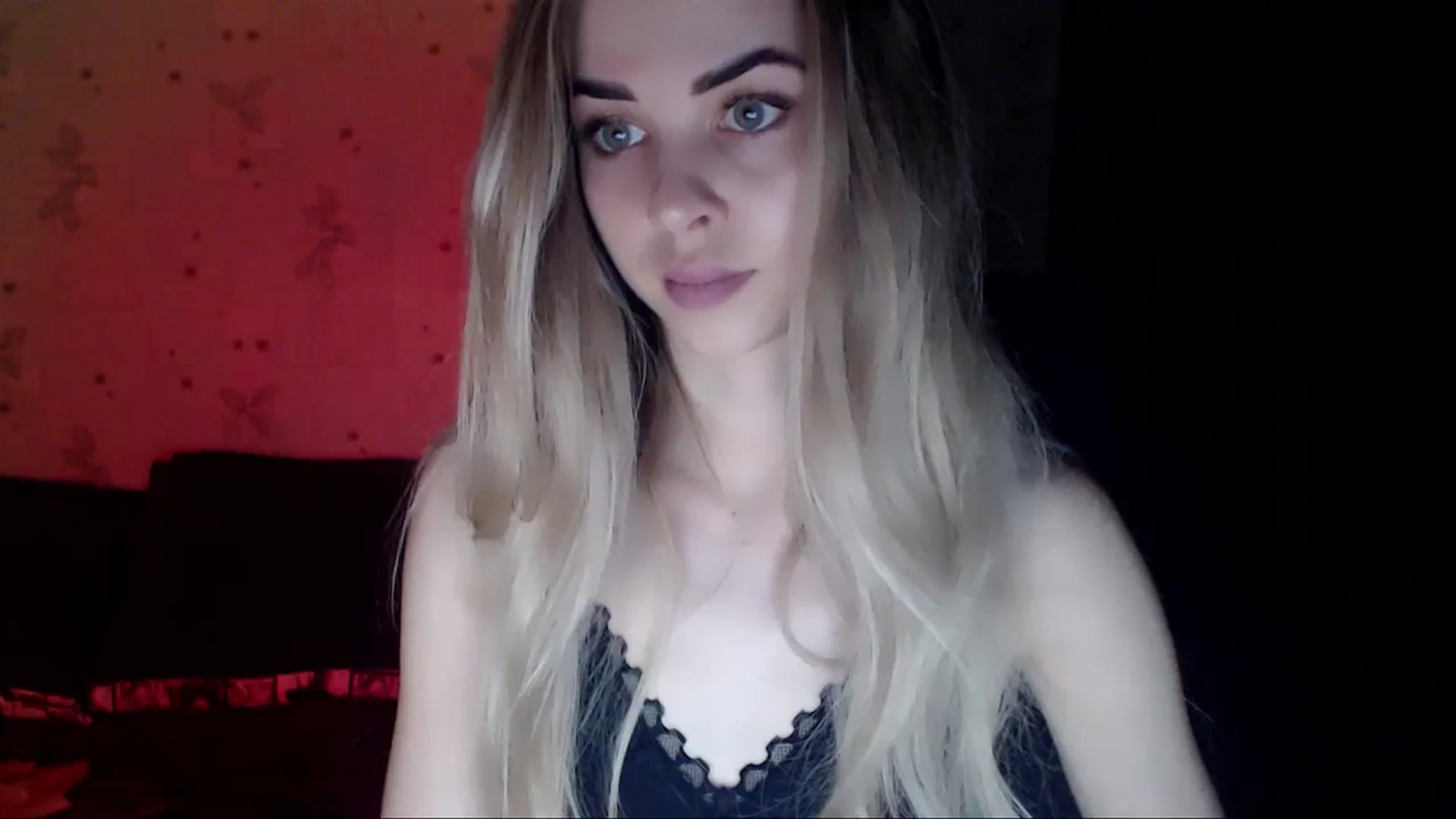 Gallery image thumbnail from Radiance_sun's myfreecams stream on, 03/31/2024, 20:12 image 6 of 20