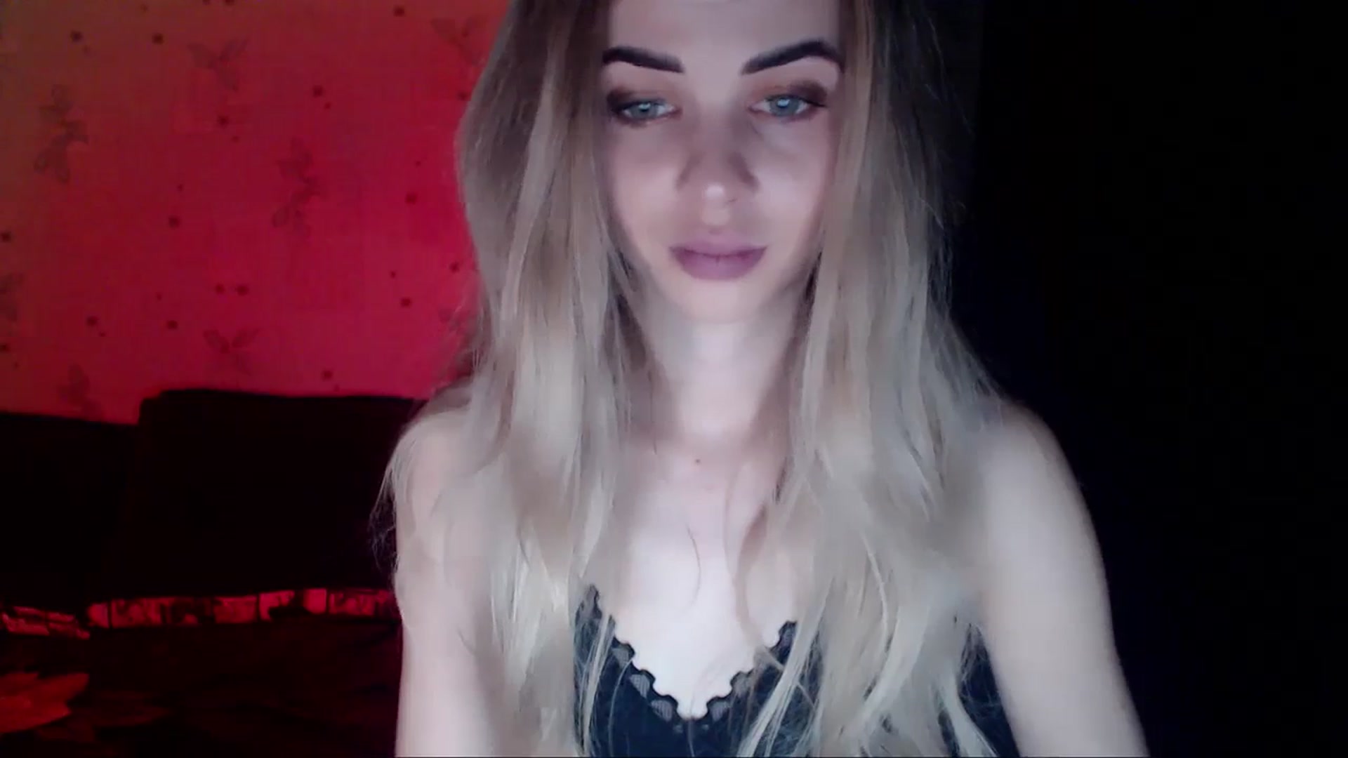 Gallery image thumbnail from Radiance_sun's myfreecams stream on, 03/31/2024, 20:12 image 15 of 20
