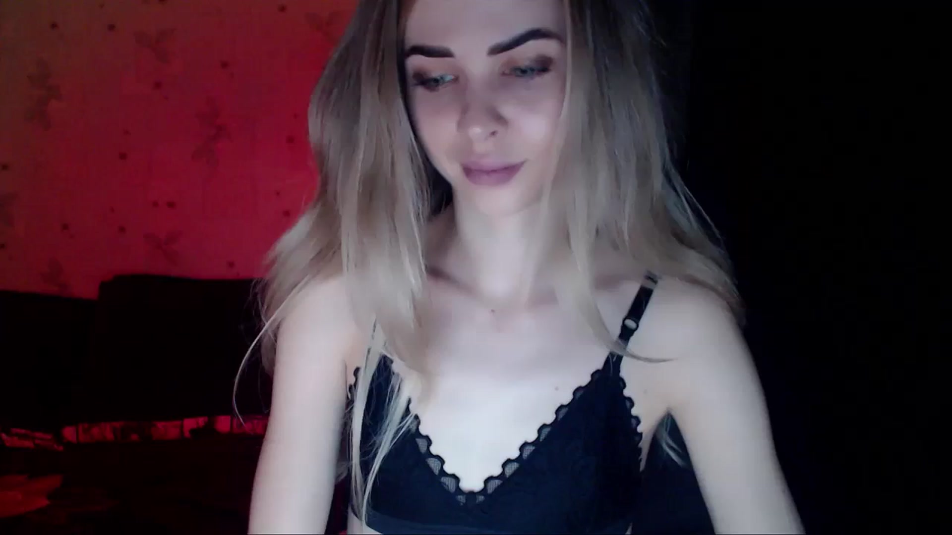 Gallery image thumbnail from Radiance_sun's myfreecams stream on, 03/31/2024, 20:12 image 19 of 20