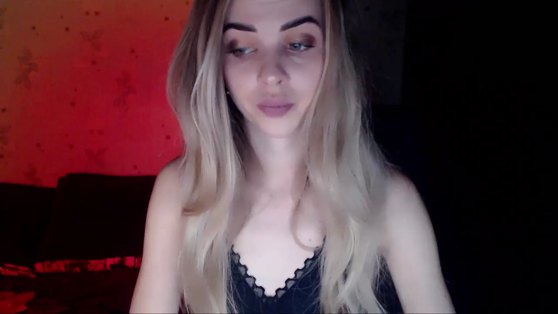 Gallery image thumbnail from Radiance_sun's myfreecams stream on, 03/31/2024, 20:12 image 2 of 20