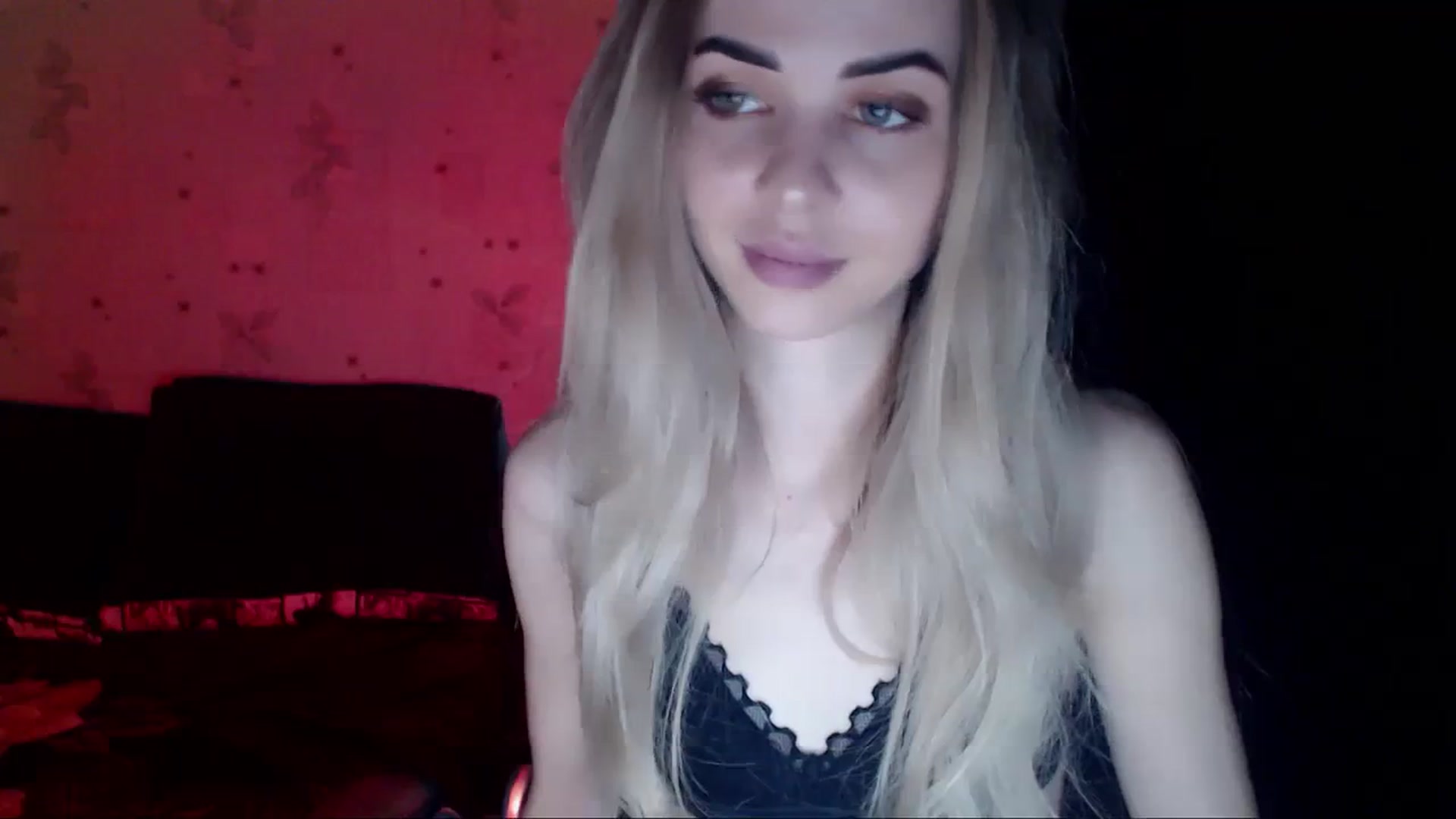 Gallery image thumbnail from Radiance_sun's myfreecams stream on, 03/31/2024, 20:12 image 8 of 20