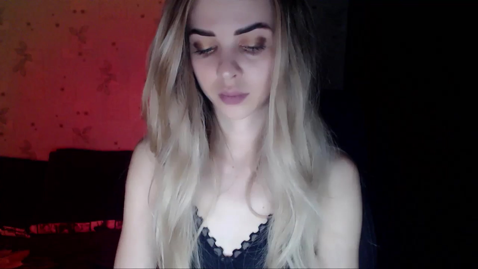 Gallery image thumbnail from Radiance_sun's myfreecams stream on, 03/31/2024, 20:12 image 4 of 20