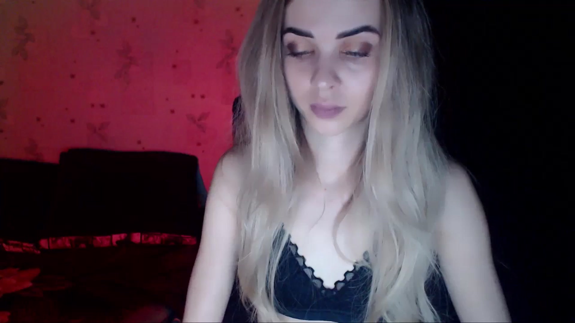 Gallery image thumbnail from Radiance_sun's myfreecams stream on, 03/31/2024, 20:12 image 11 of 20