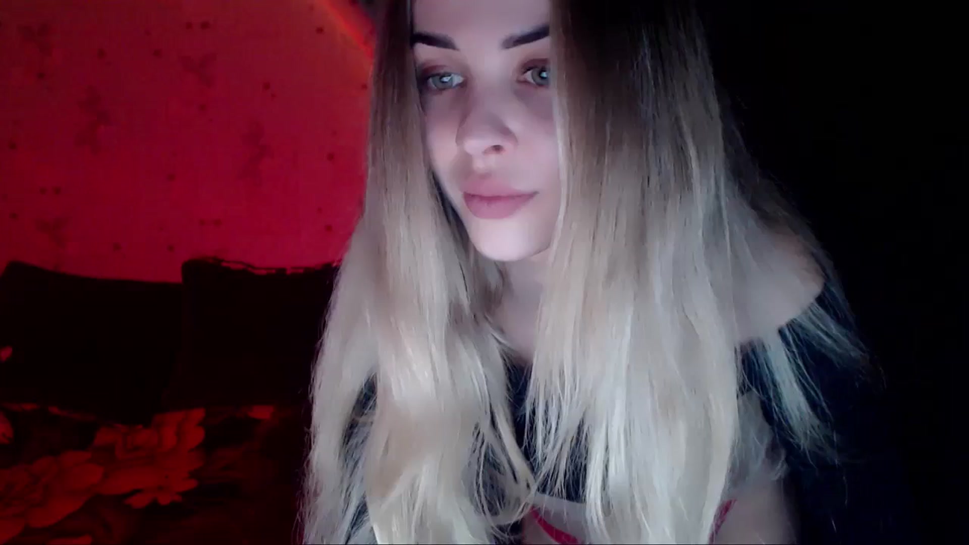 Gallery image thumbnail from Radiance_sun's myfreecams stream on, 04/02/2024, 19:06 image 17 of 20