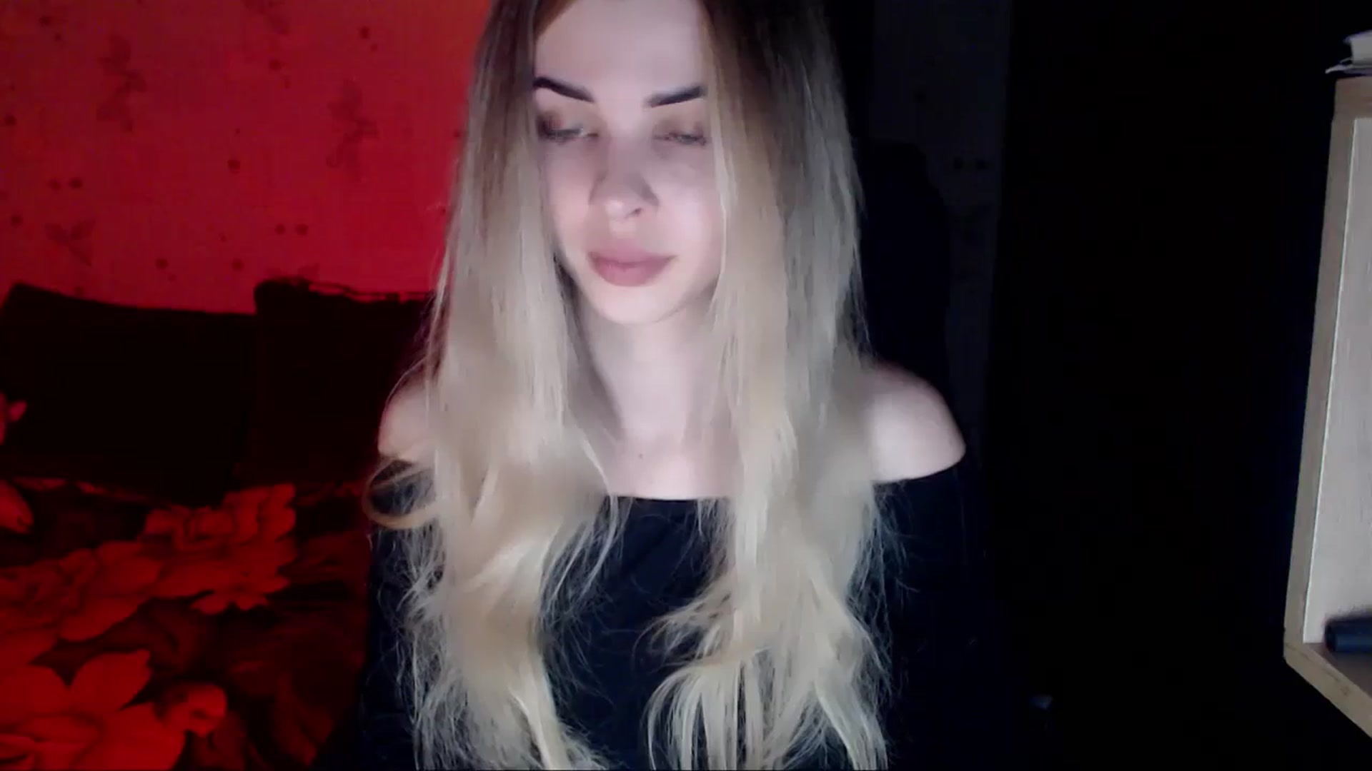 Gallery image thumbnail from Radiance_sun's myfreecams stream on, 04/02/2024, 19:06 image 5 of 20