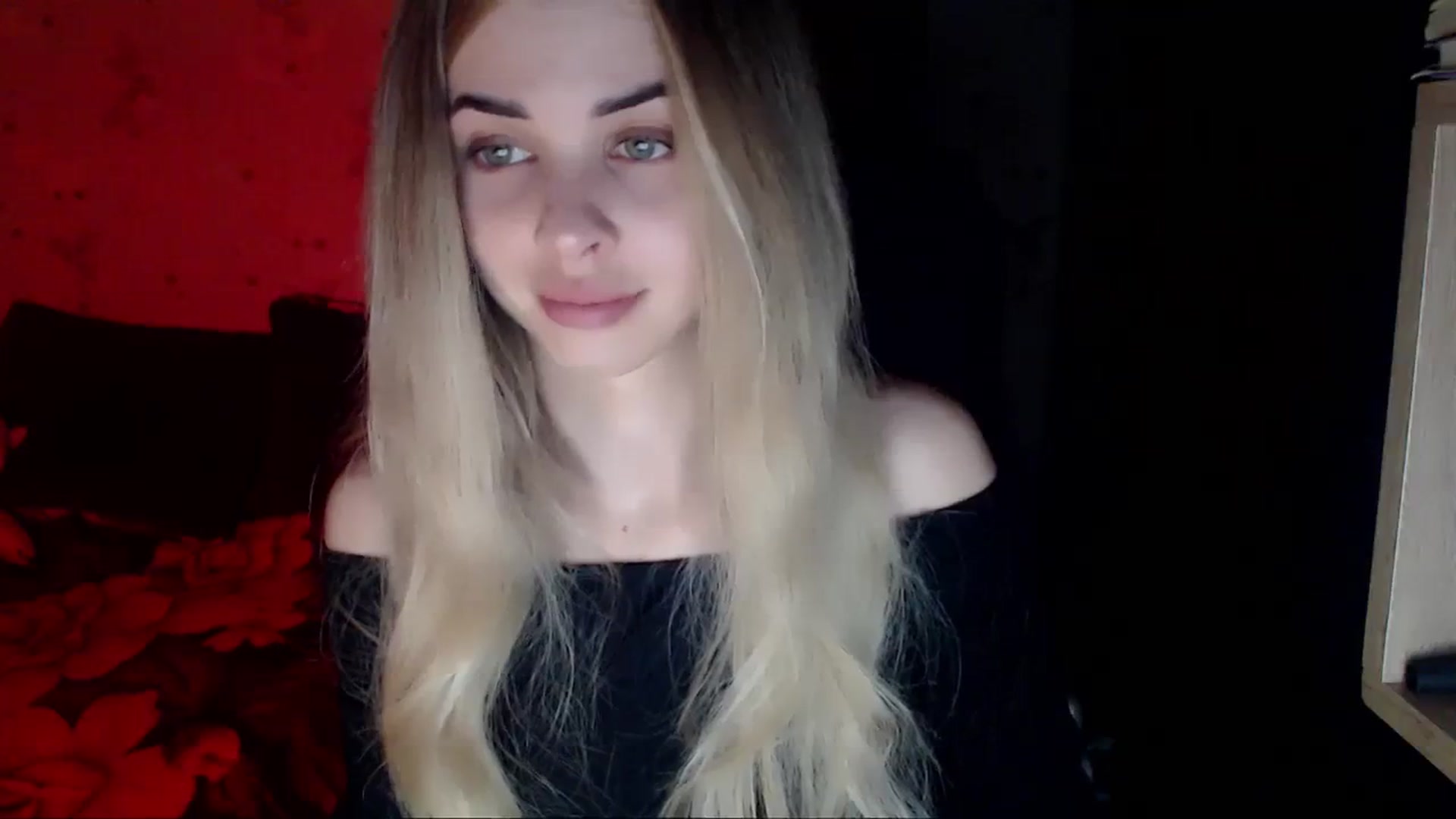 Gallery image thumbnail from Radiance_sun's myfreecams stream on, 04/02/2024, 19:06 image 7 of 20