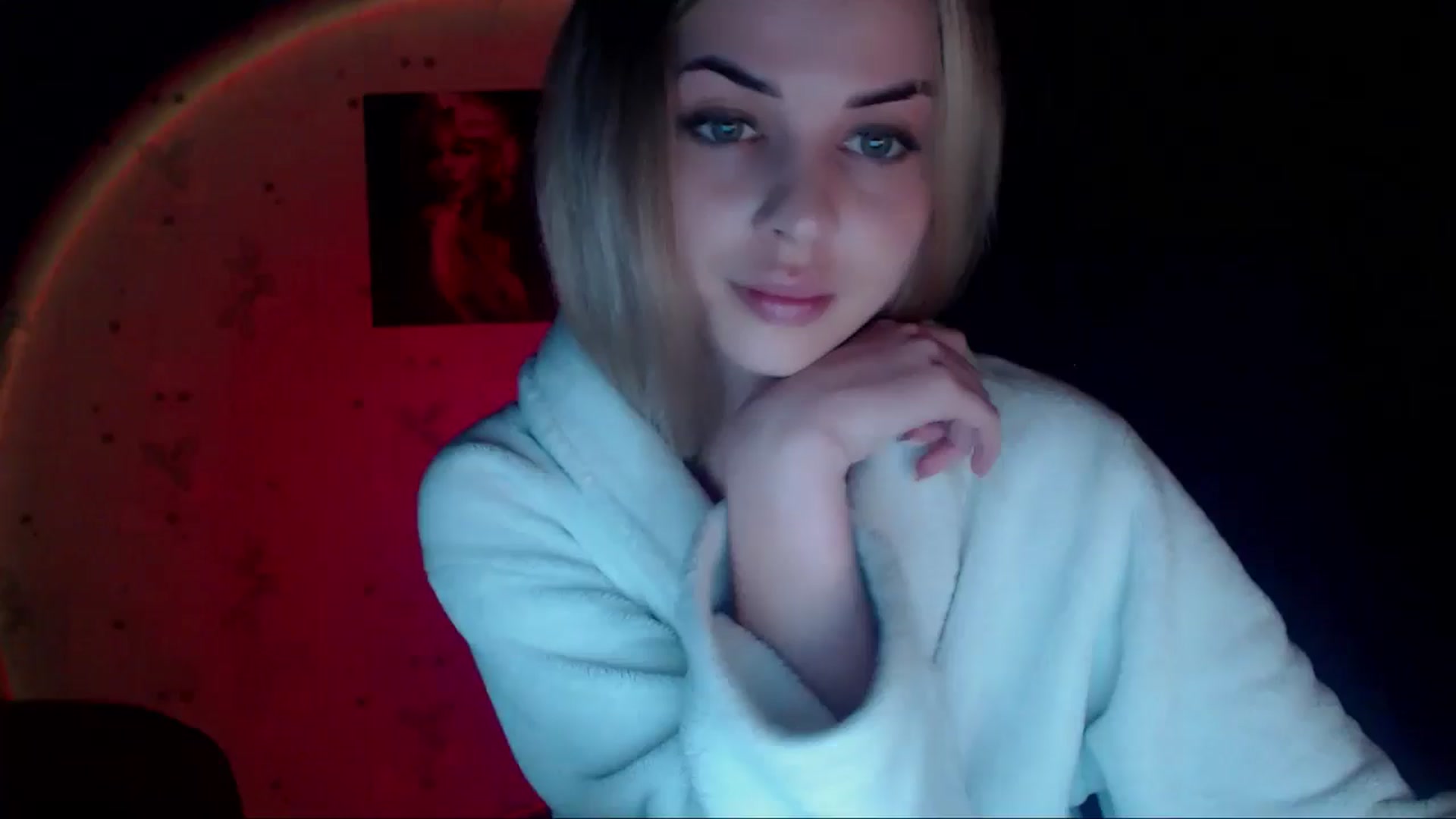 Gallery image thumbnail from Radiance_sun's myfreecams stream on, 04/27/2024, 20:09 image 14 of 20
