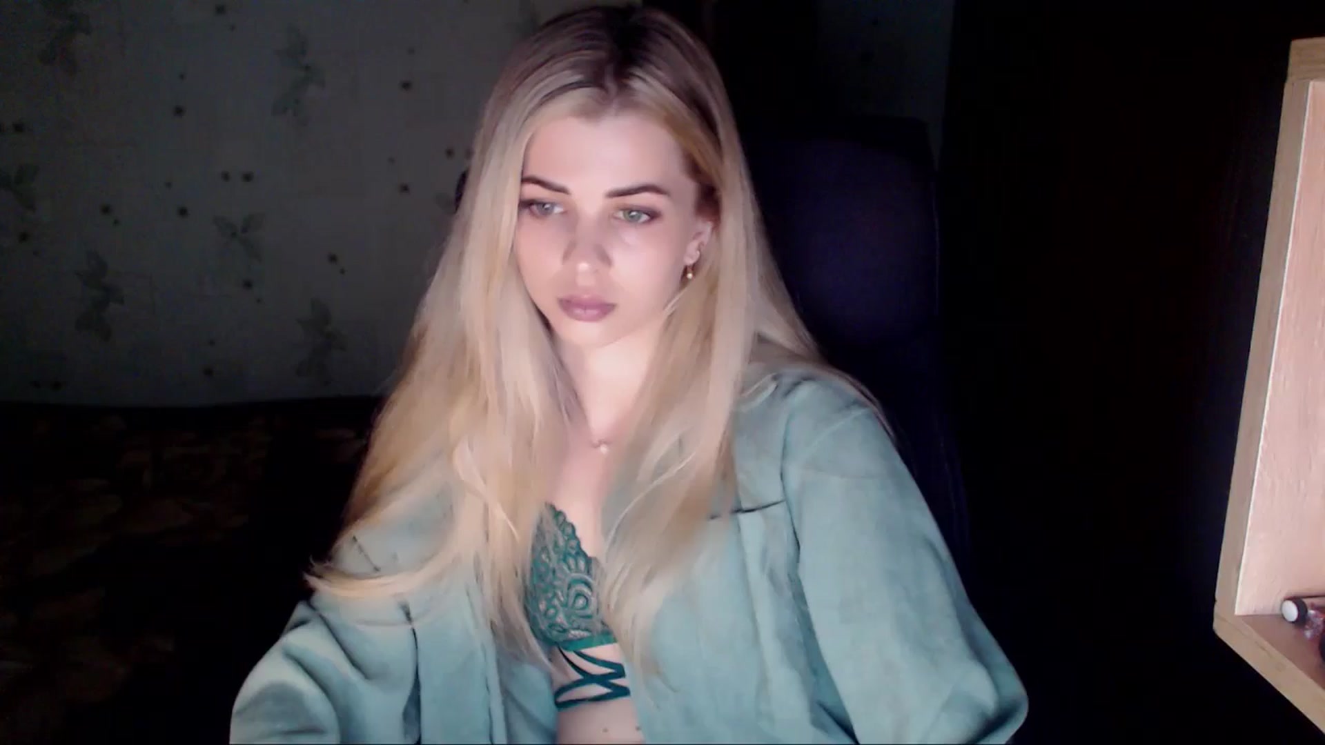 Gallery image thumbnail from Radiance_sun's myfreecams stream on, 05/04/2024, 20:10 image 4 of 20