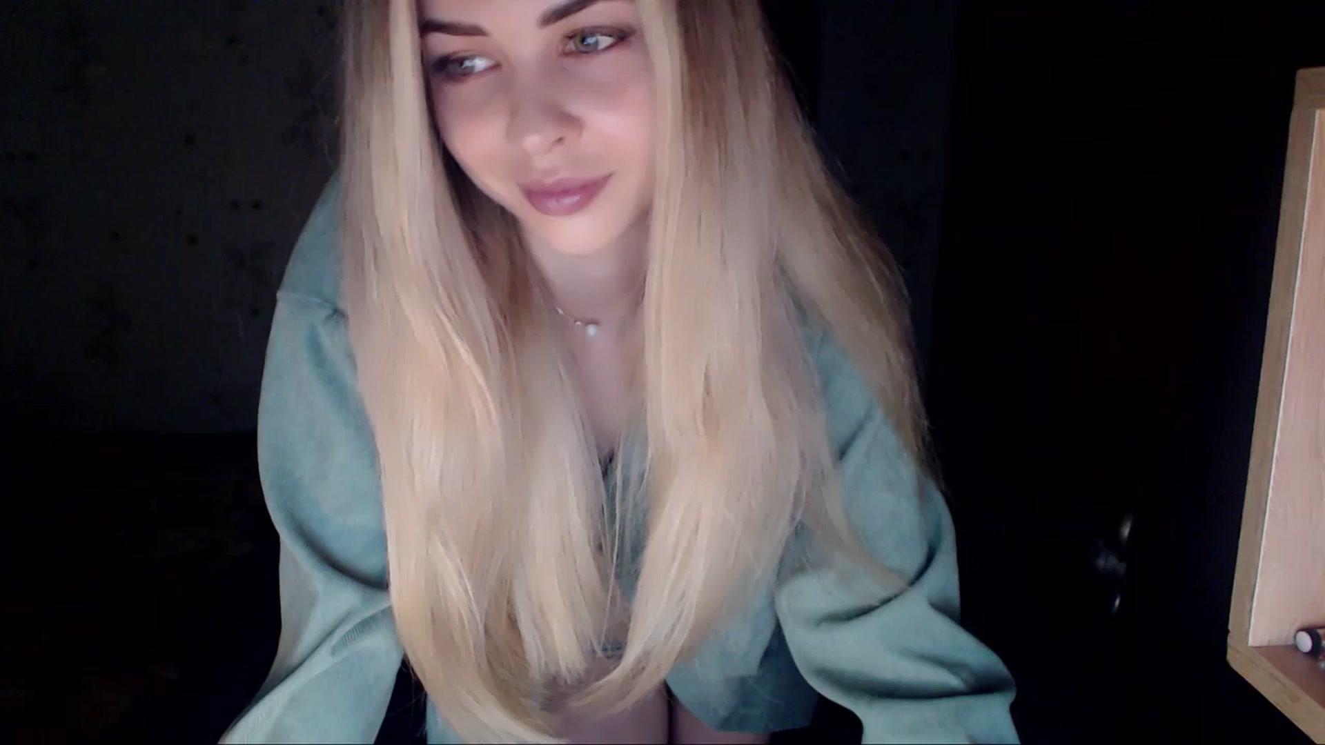 Gallery image thumbnail from Radiance_sun's myfreecams stream on, 05/04/2024, 20:10 image 20 of 20