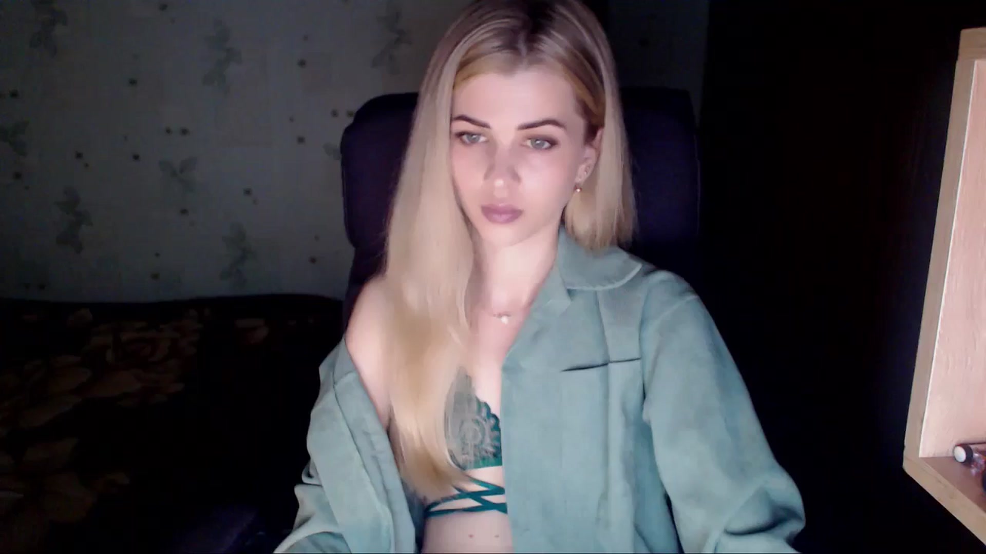 Gallery image thumbnail from Radiance_sun's myfreecams stream on, 05/04/2024, 20:10 image 2 of 20