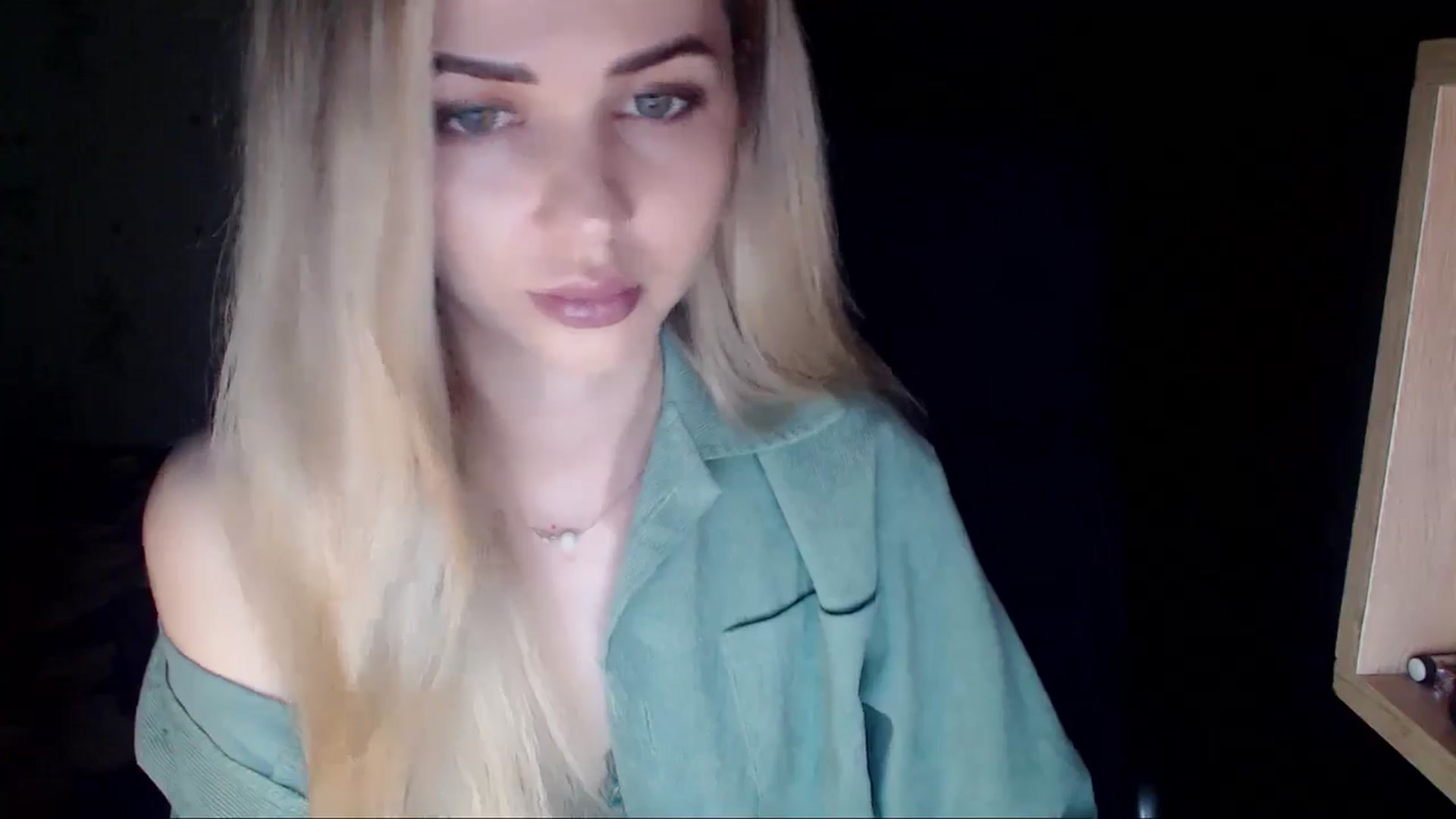 Gallery image thumbnail from Radiance_sun's myfreecams stream on, 05/04/2024, 20:10 image 5 of 20