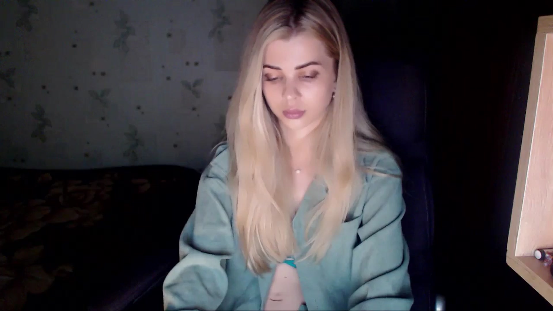 Gallery image thumbnail from Radiance_sun's myfreecams stream on, 05/04/2024, 20:10 image 14 of 20