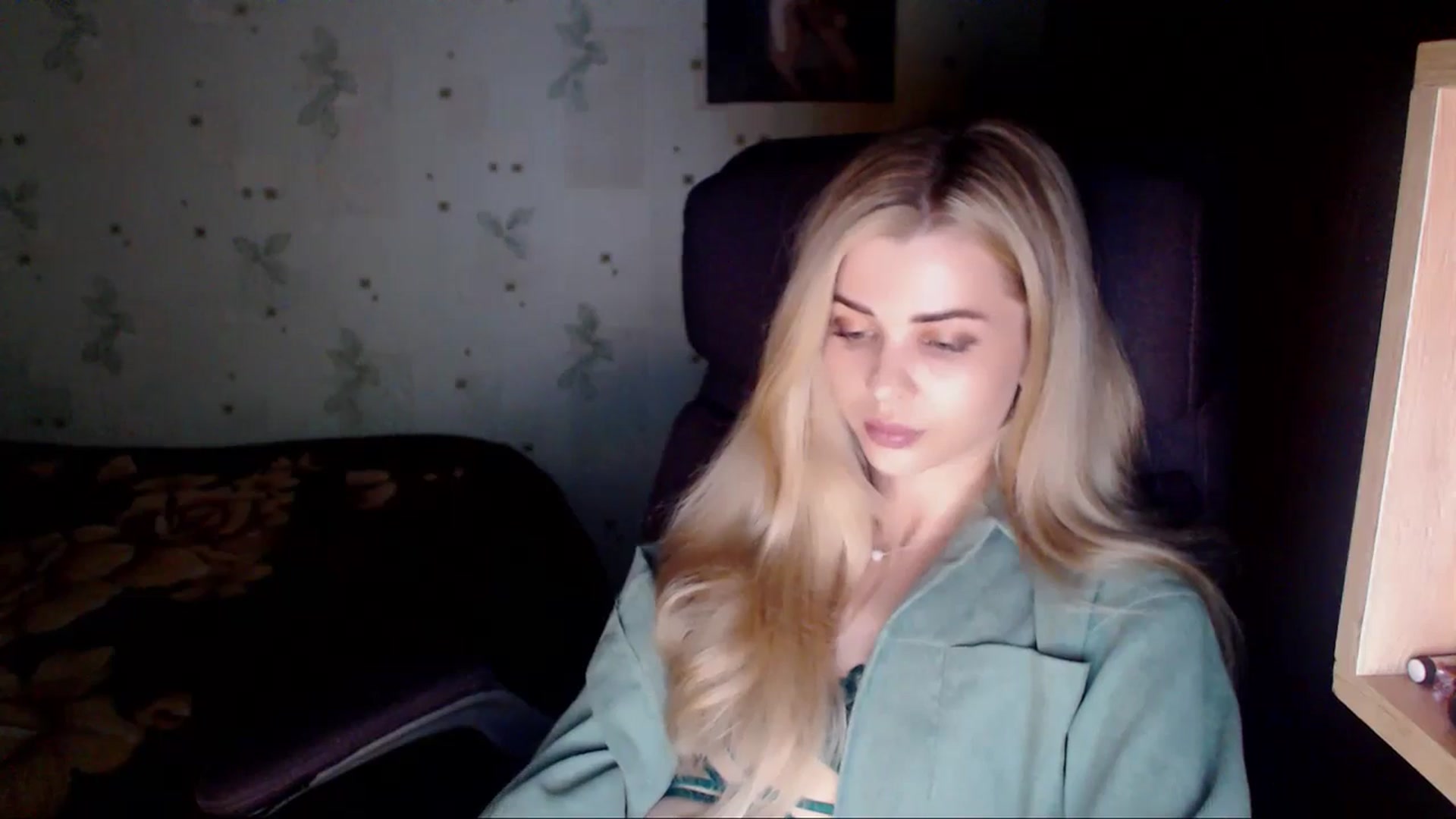 Gallery image thumbnail from Radiance_sun's myfreecams stream on, 05/04/2024, 20:10 image 11 of 20