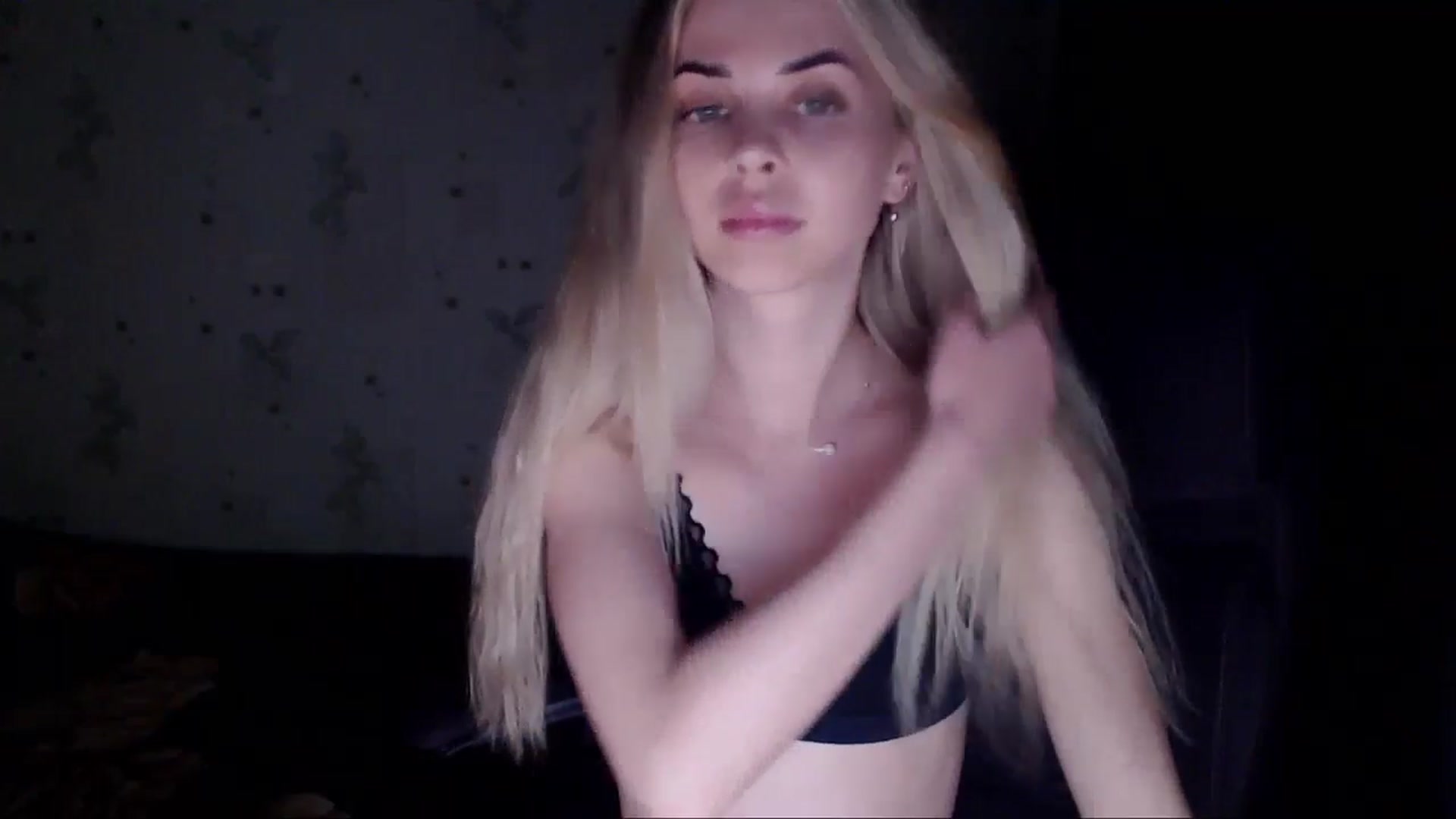 Gallery image thumbnail from Radiance_sun's myfreecams stream on, 05/25/2024, 20:59 image 15 of 20