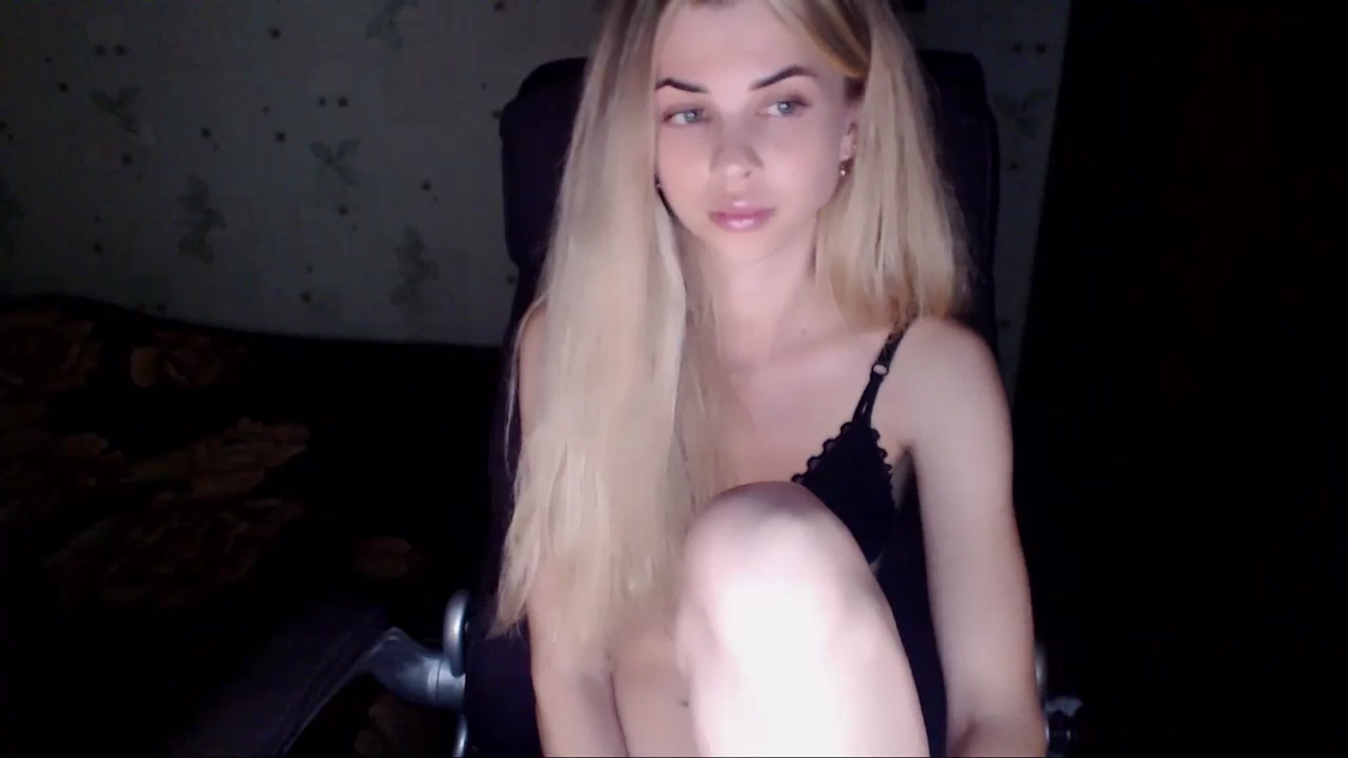 Gallery image thumbnail from Radiance_sun's myfreecams stream on, 05/25/2024, 20:59 image 2 of 20