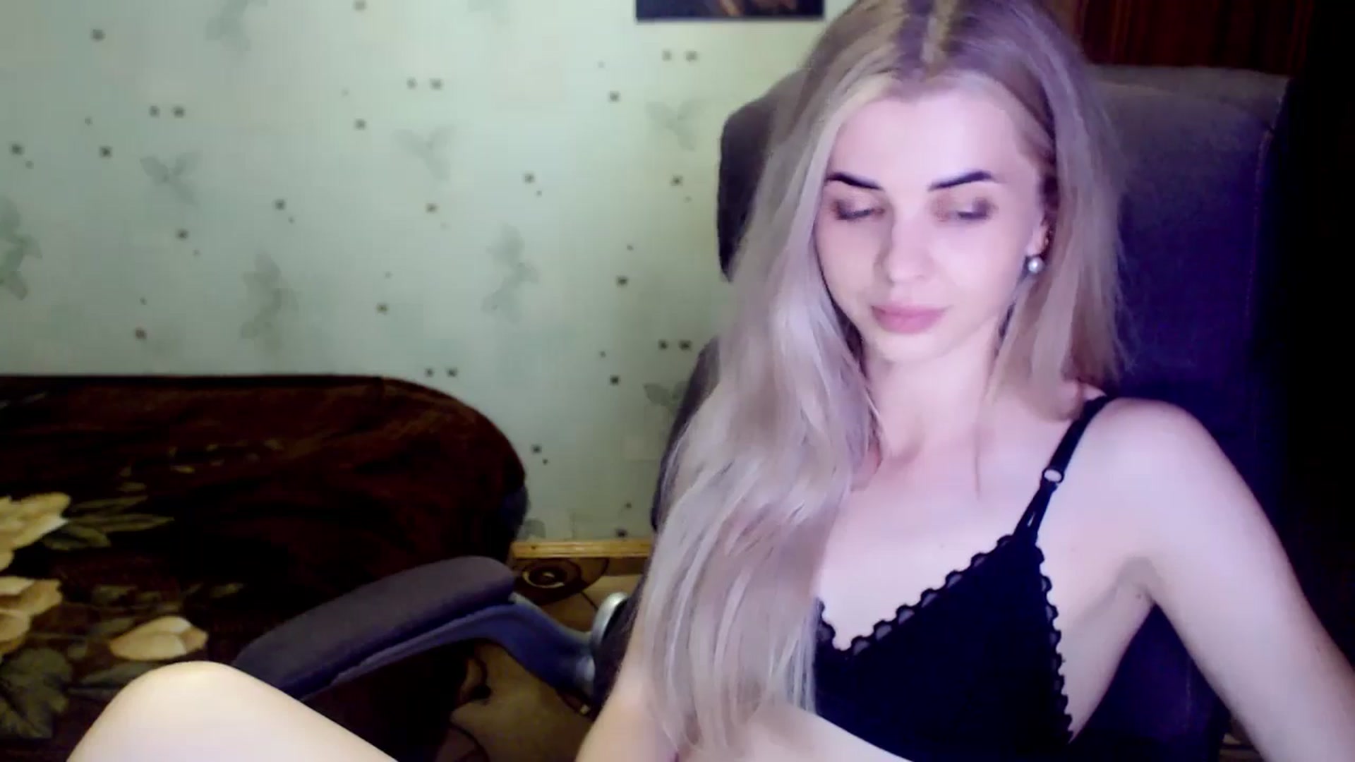 Gallery image thumbnail from Radiance_sun's myfreecams stream on, 06/22/2024, 19:02 image 2 of 20