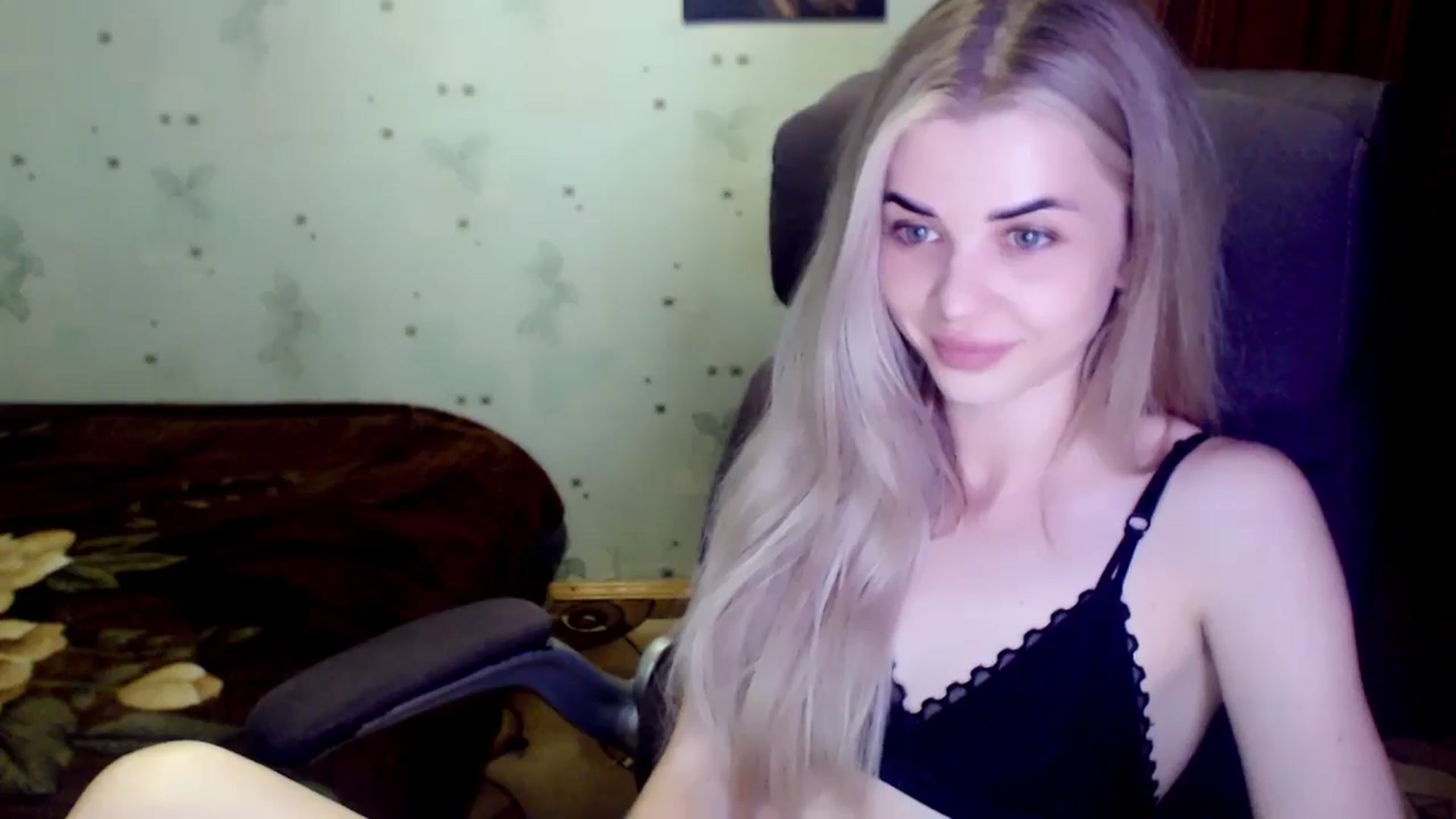 Gallery image thumbnail from Radiance_sun's myfreecams stream on, 06/22/2024, 19:02 image 3 of 20