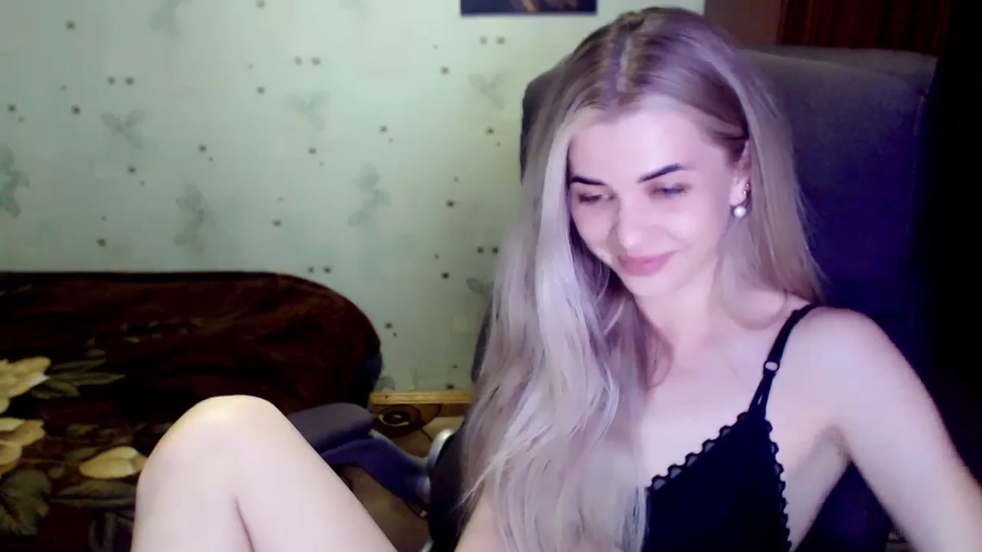 Gallery image thumbnail from Radiance_sun's myfreecams stream on, 06/22/2024, 19:02 image 5 of 20