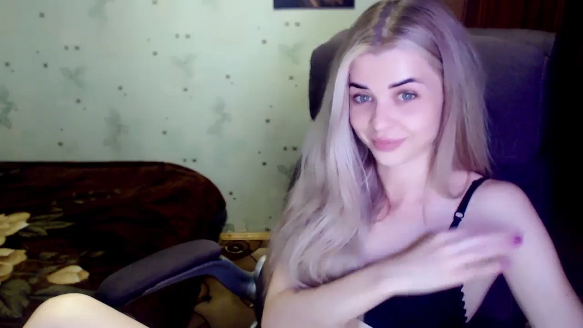 Gallery image thumbnail from Radiance_sun's myfreecams stream on, 06/22/2024, 19:02 image 4 of 20